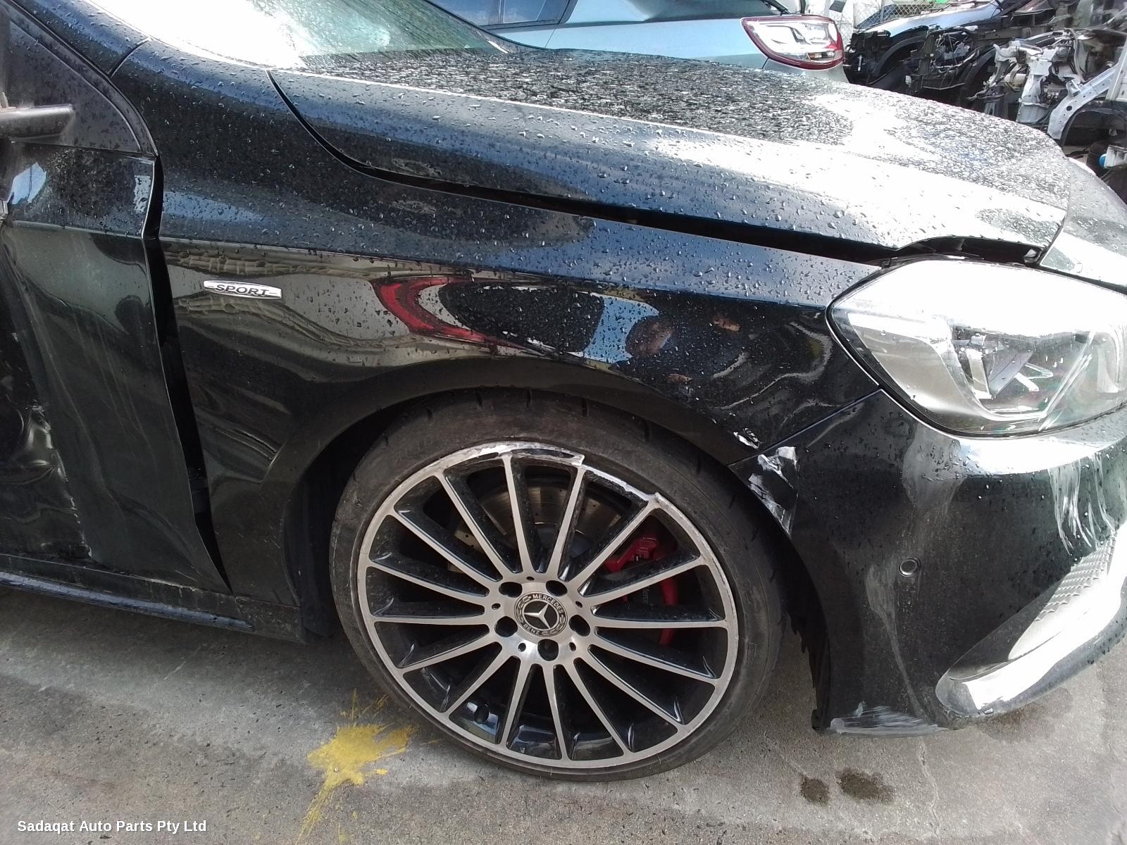 Mercedes A Class Bonnet Hinge/strut