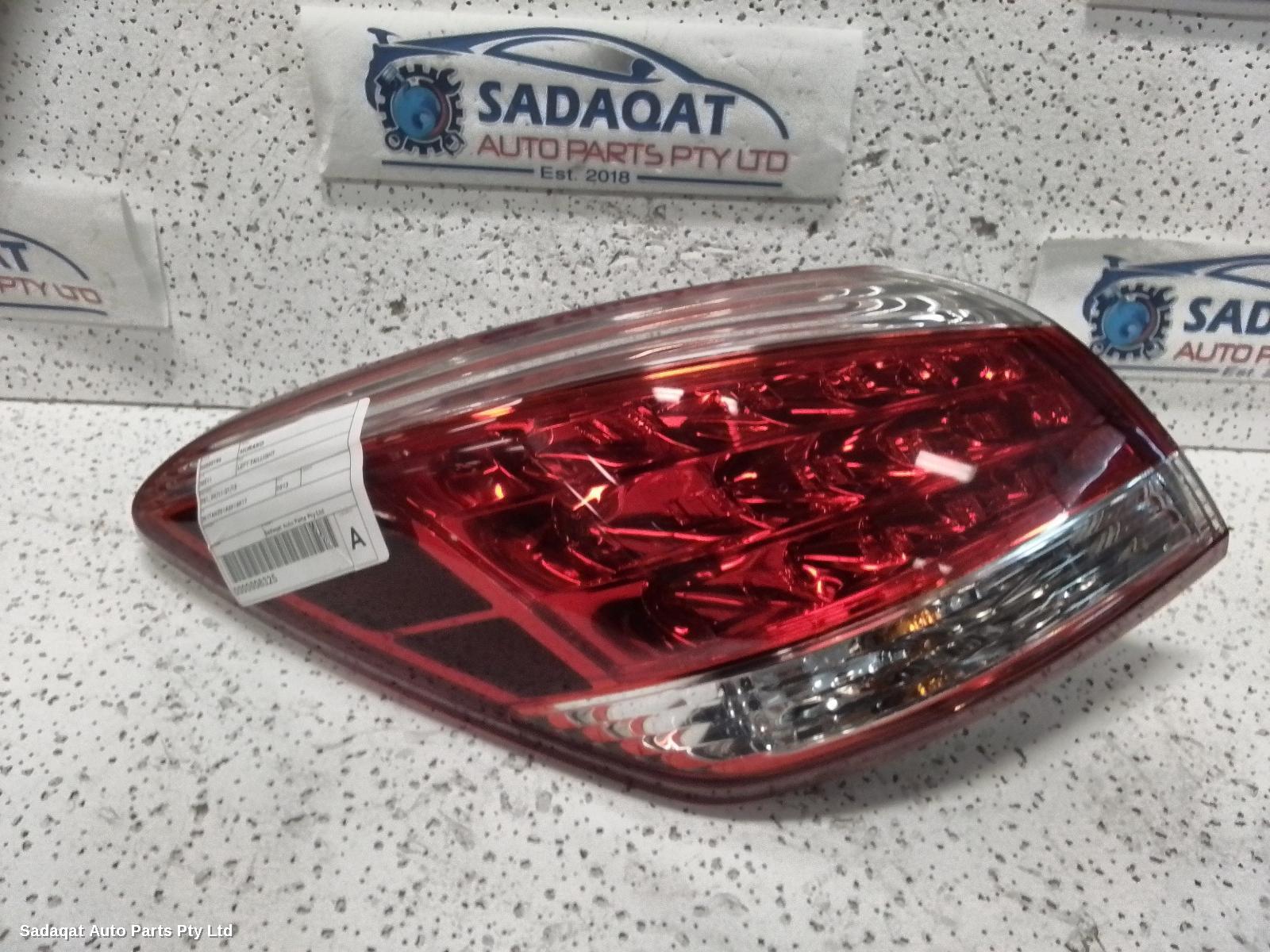 Nissan Murano Left Taillight
