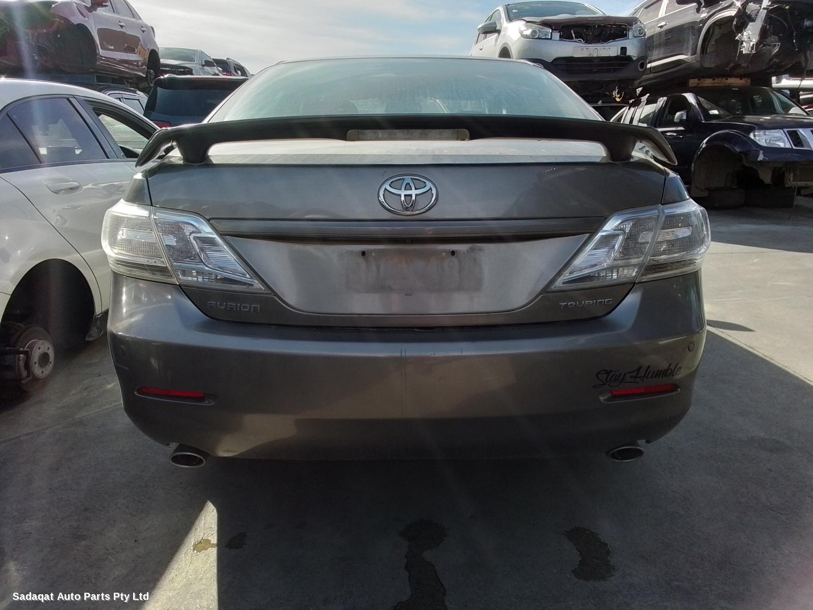 Toyota Aurion Left Guard