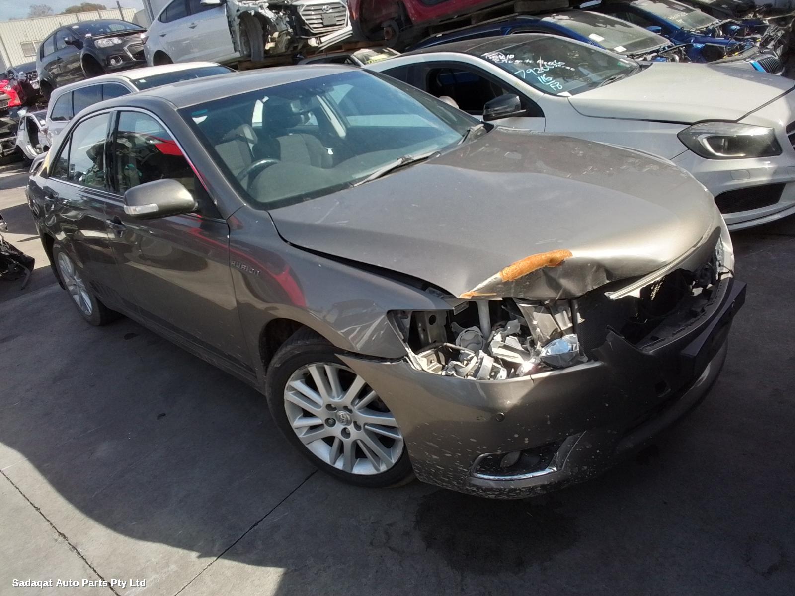 Toyota Aurion Left Guard