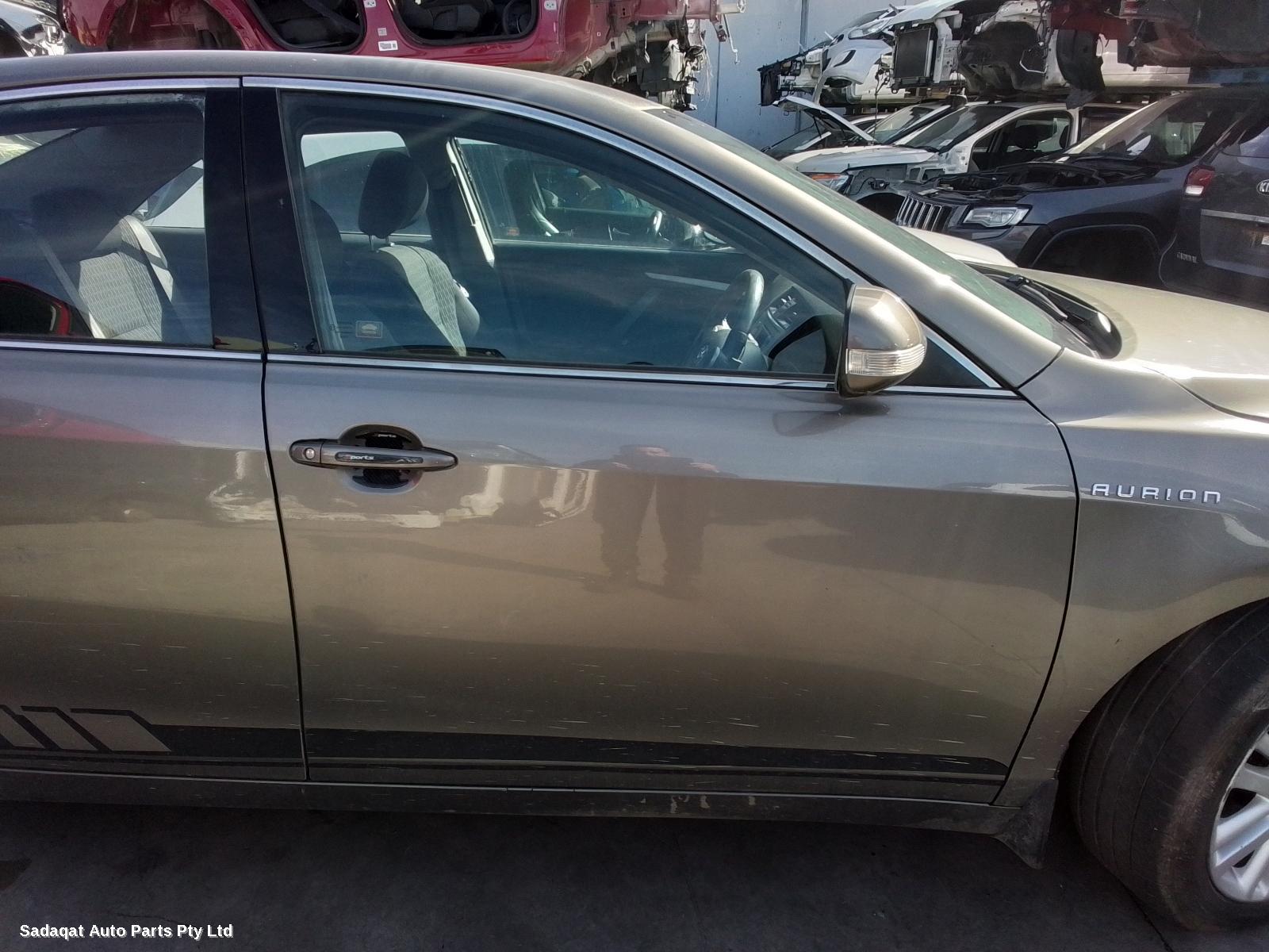 Toyota Aurion Left Guard