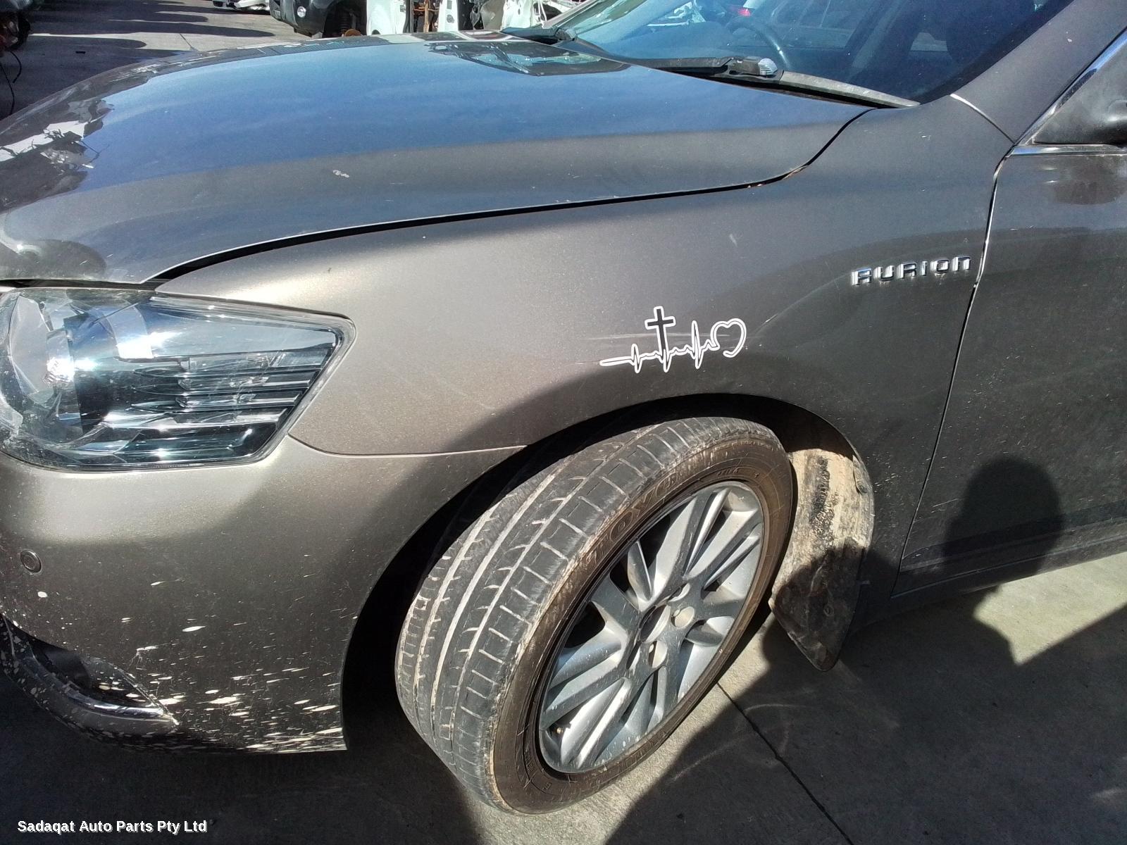 Toyota Aurion Left Guard