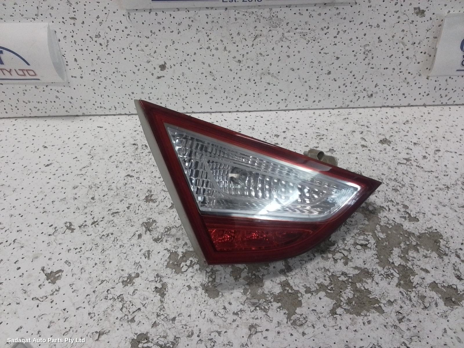 Hyundai I45 Rear Garnish