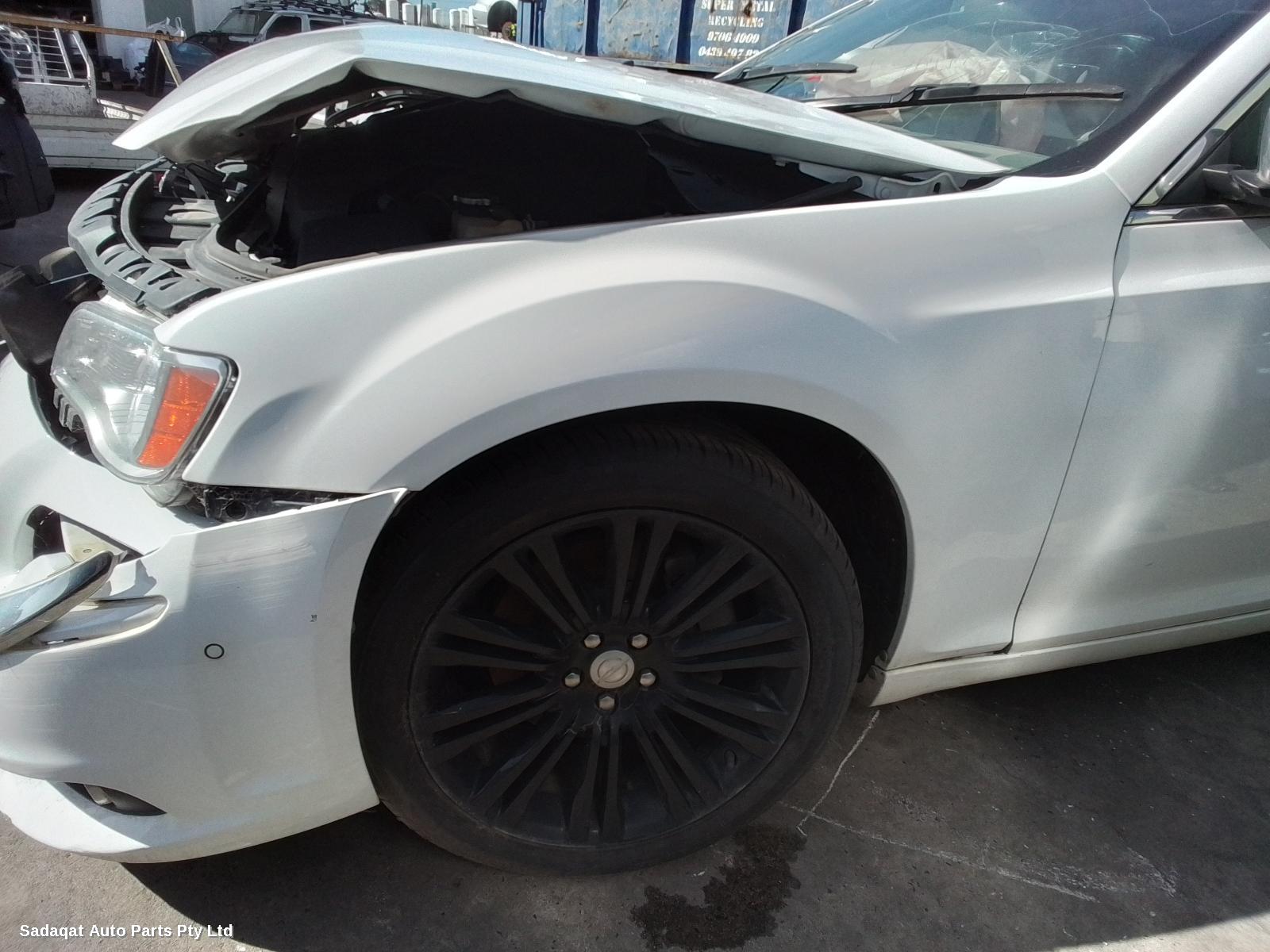 Chrysler 300c Wheel Mag