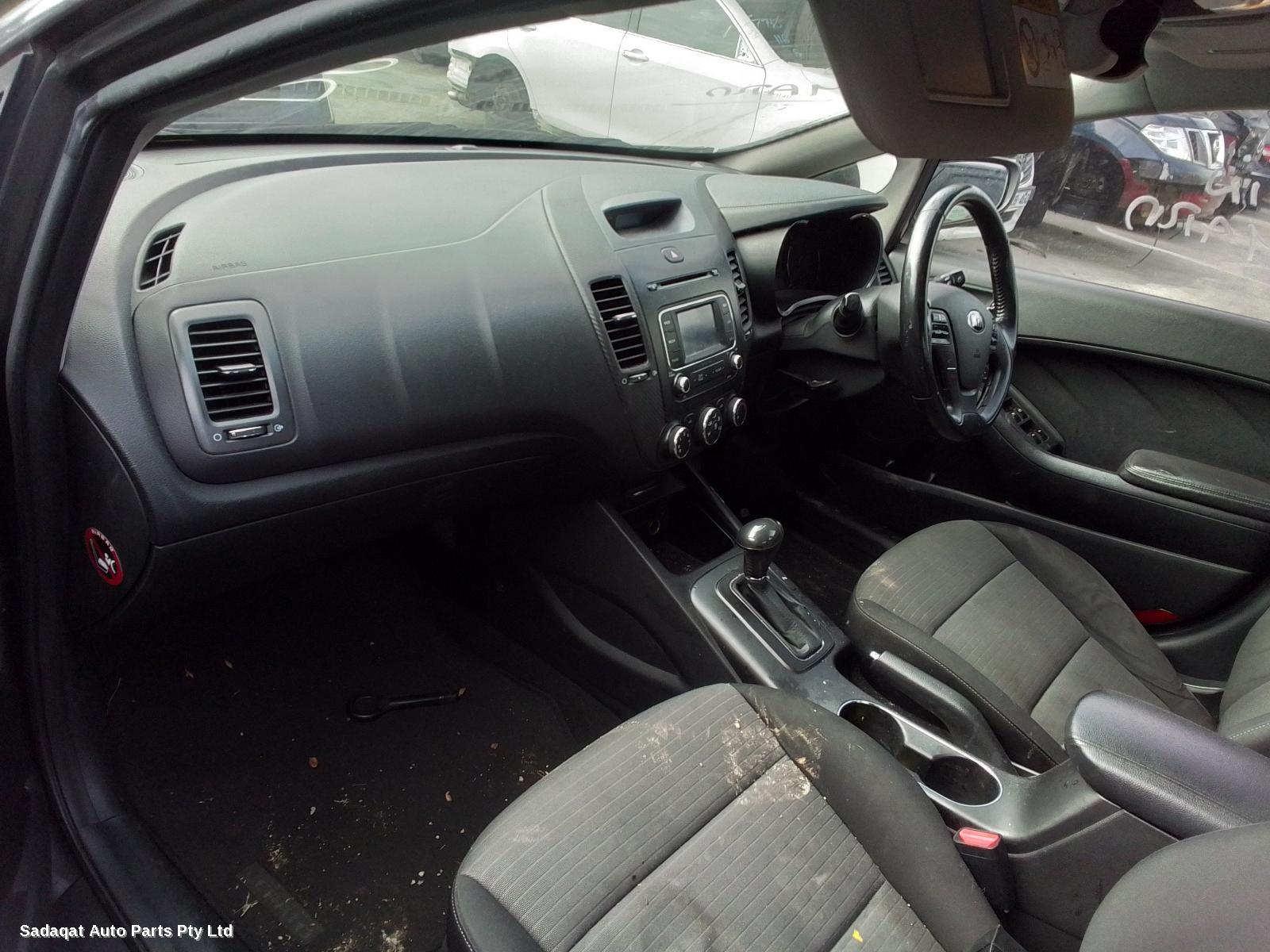 Kia Cerato Left Guard