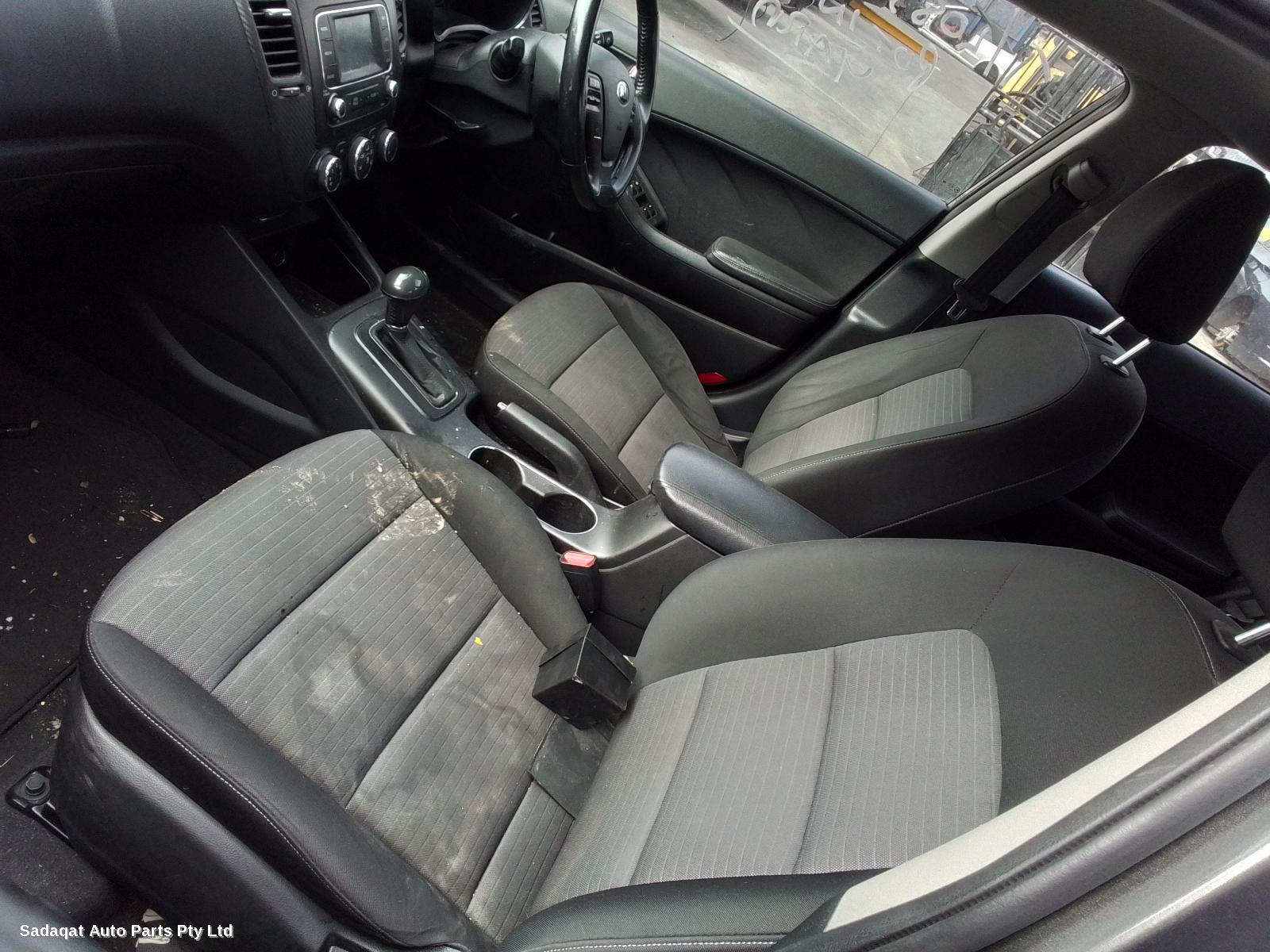 Kia Cerato Left Guard