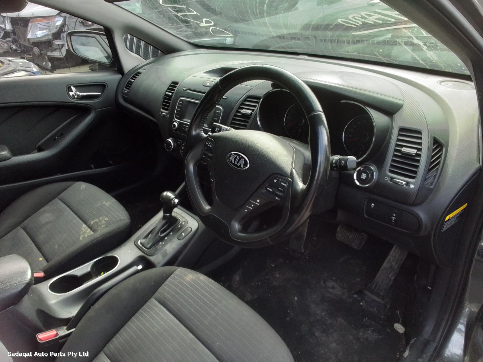 Kia Cerato Left Guard