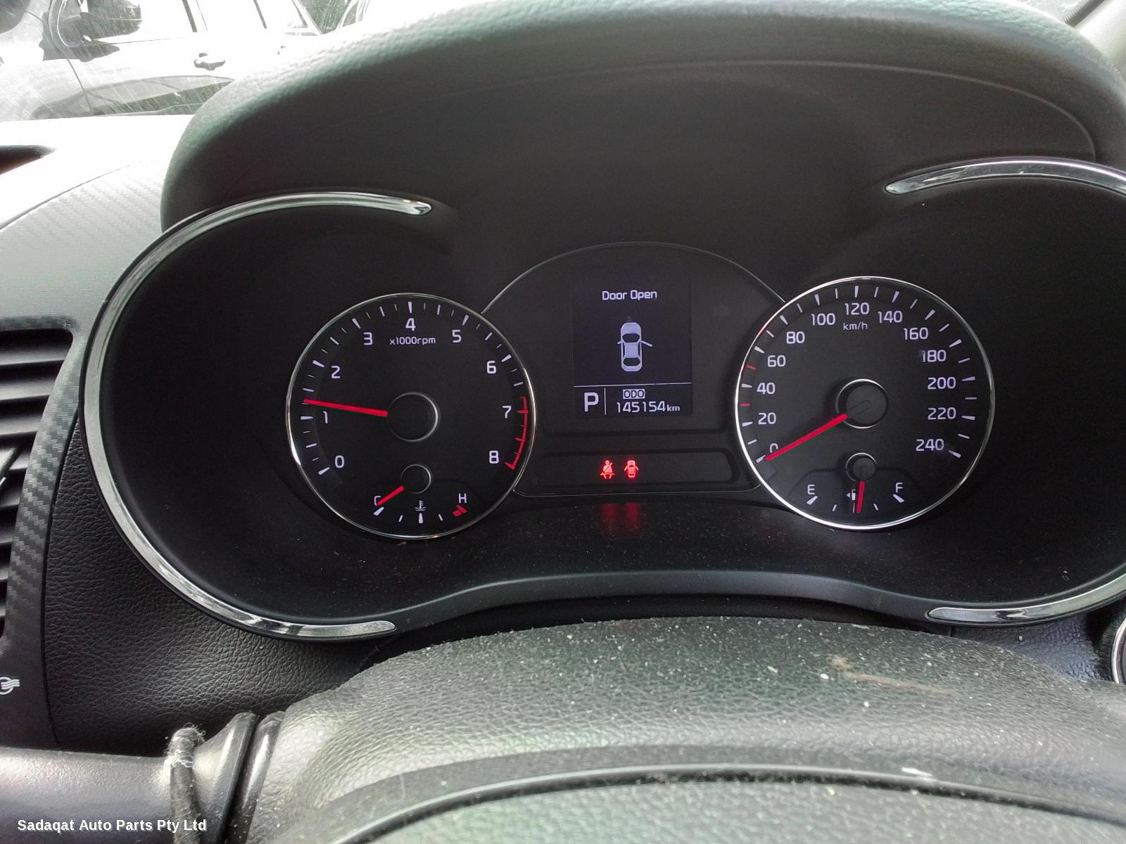 Kia Cerato Left Guard