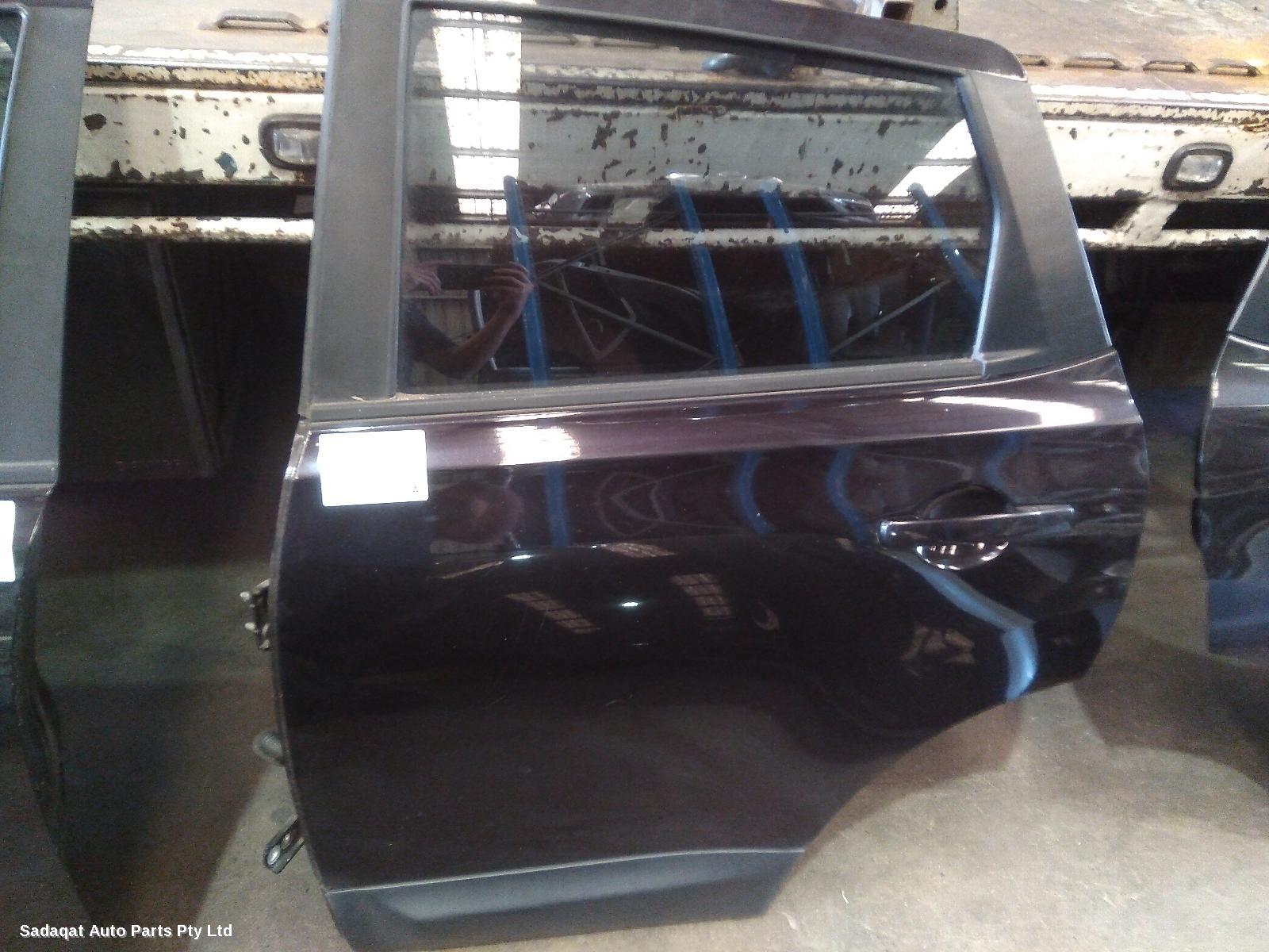 Nissan Dualis Left Rear Door/sliding