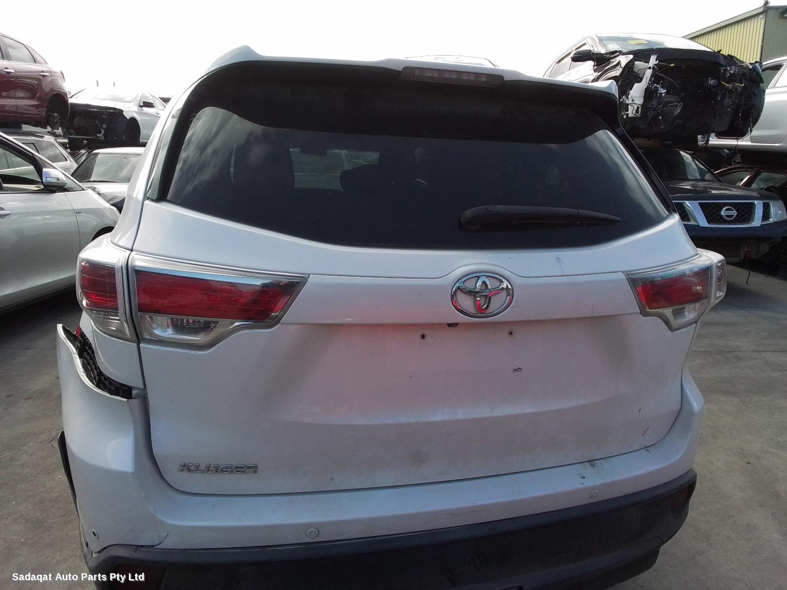 Toyota Kluger Left Taillight