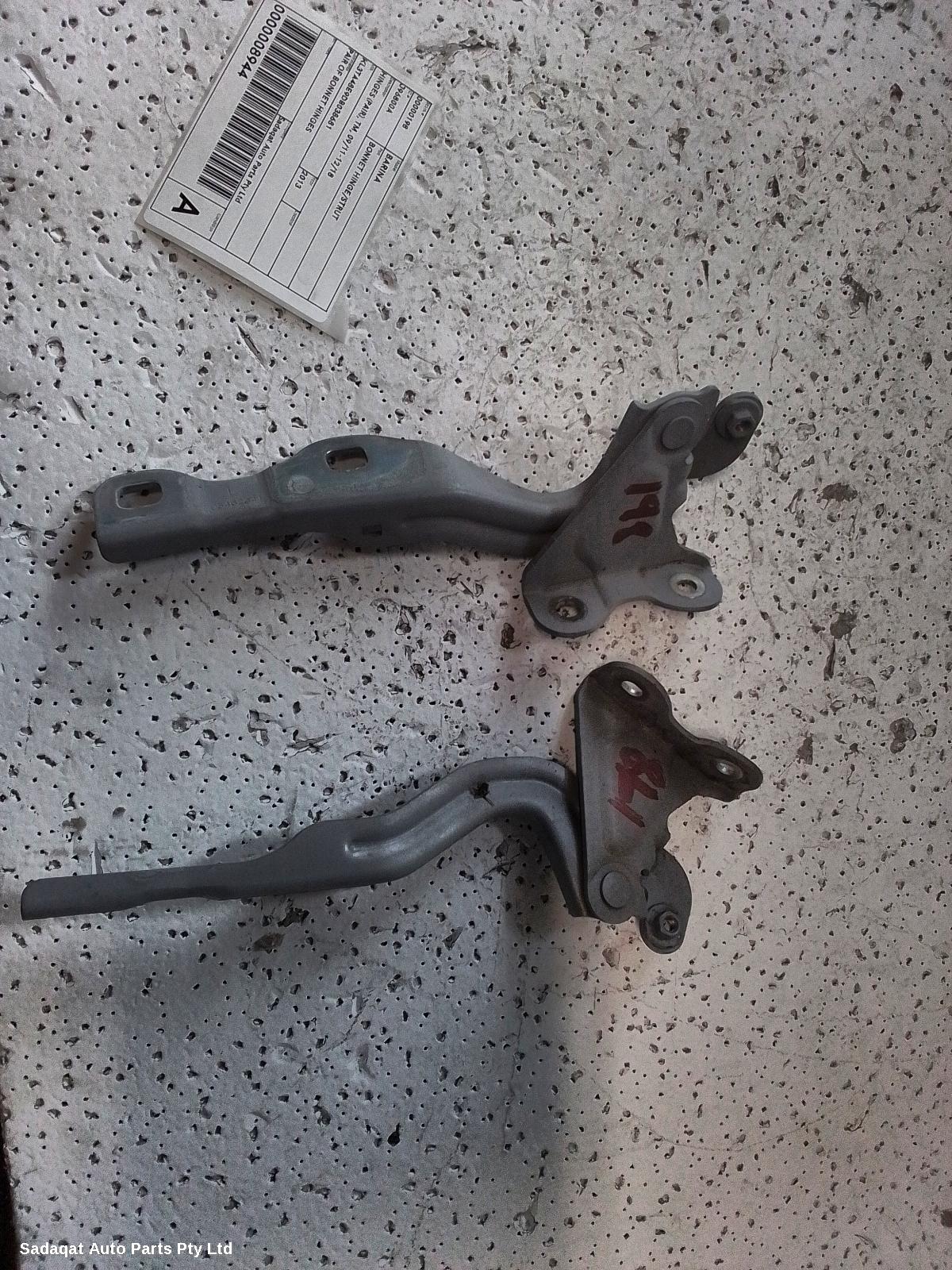 Holden Barina Bonnet Hinge/strut