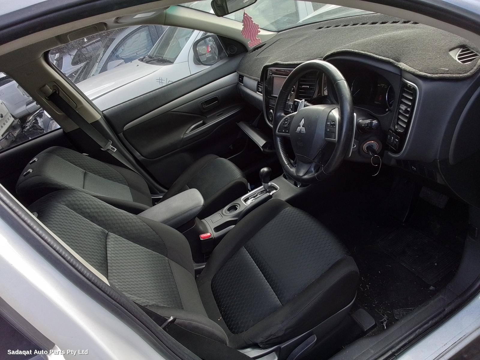 Mitsubishi Outlander Right Front Door
