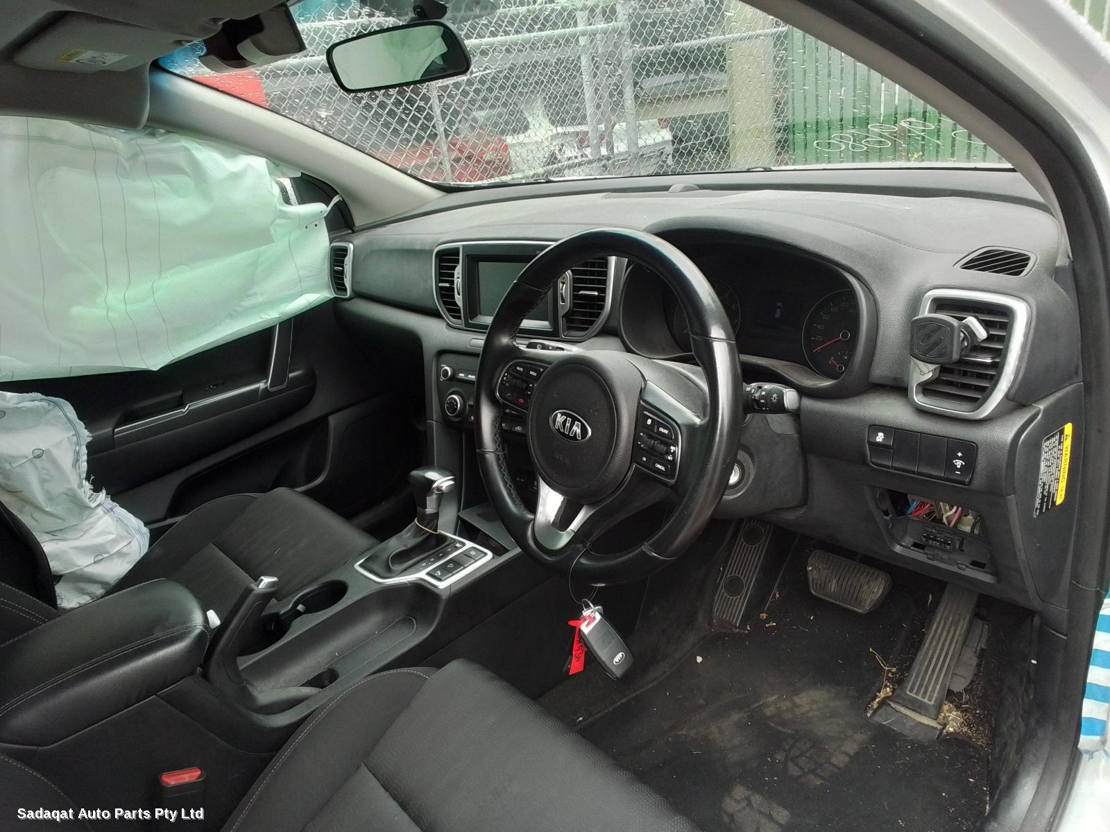 Kia Sportage Left Rear Hub Assembly