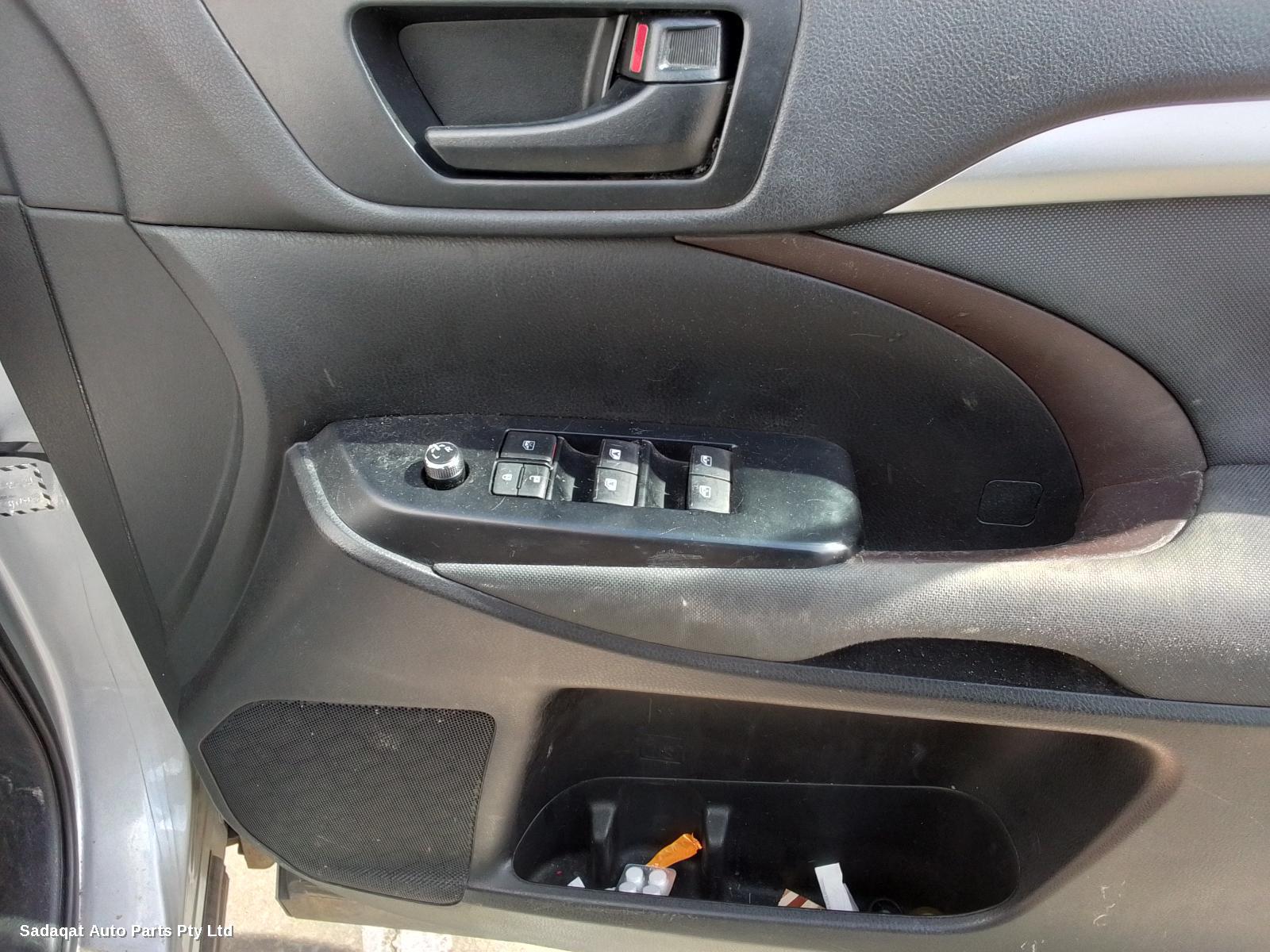 Toyota Kluger Left Door Mirror
