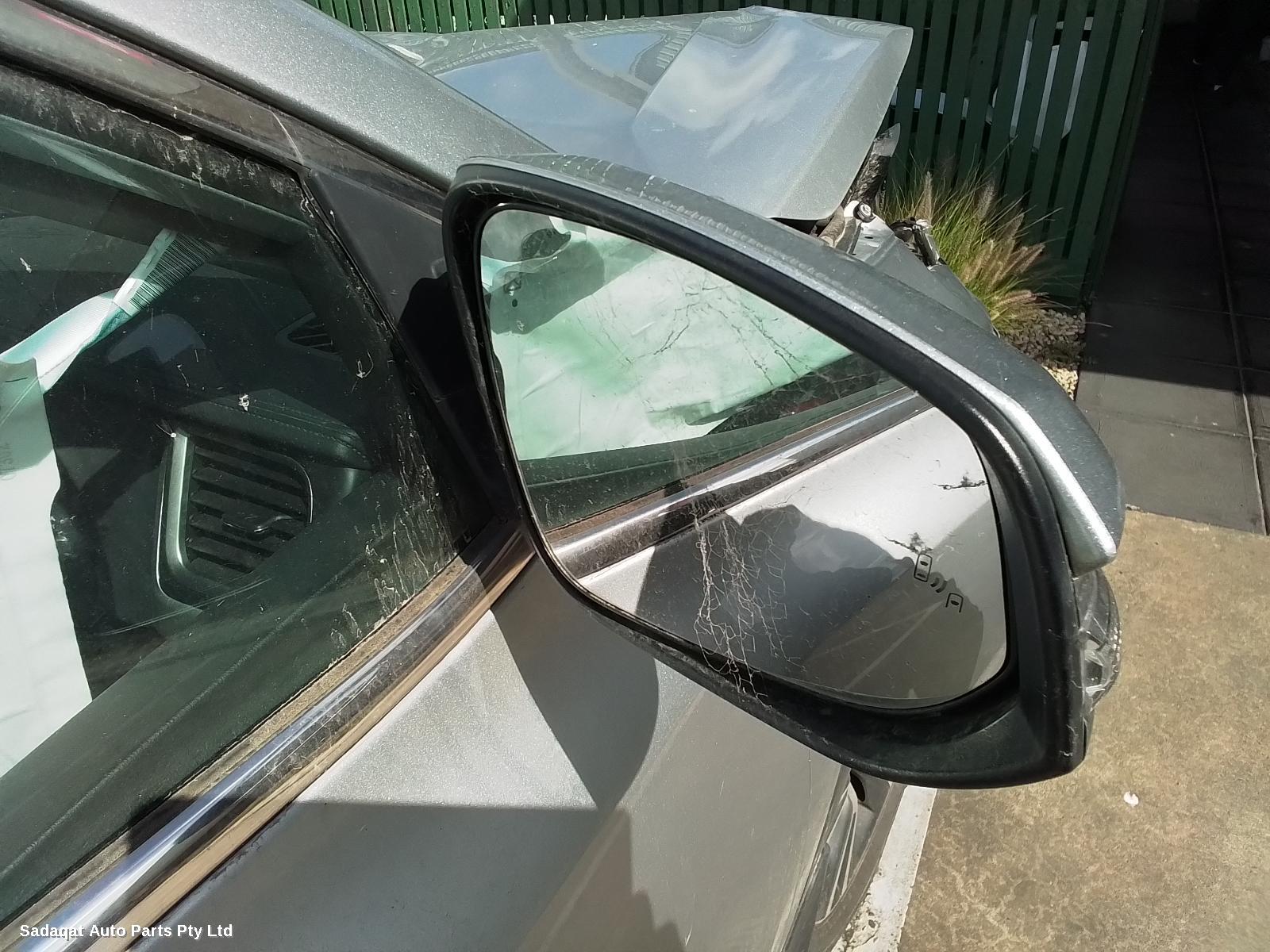 Toyota Kluger Left Door Mirror