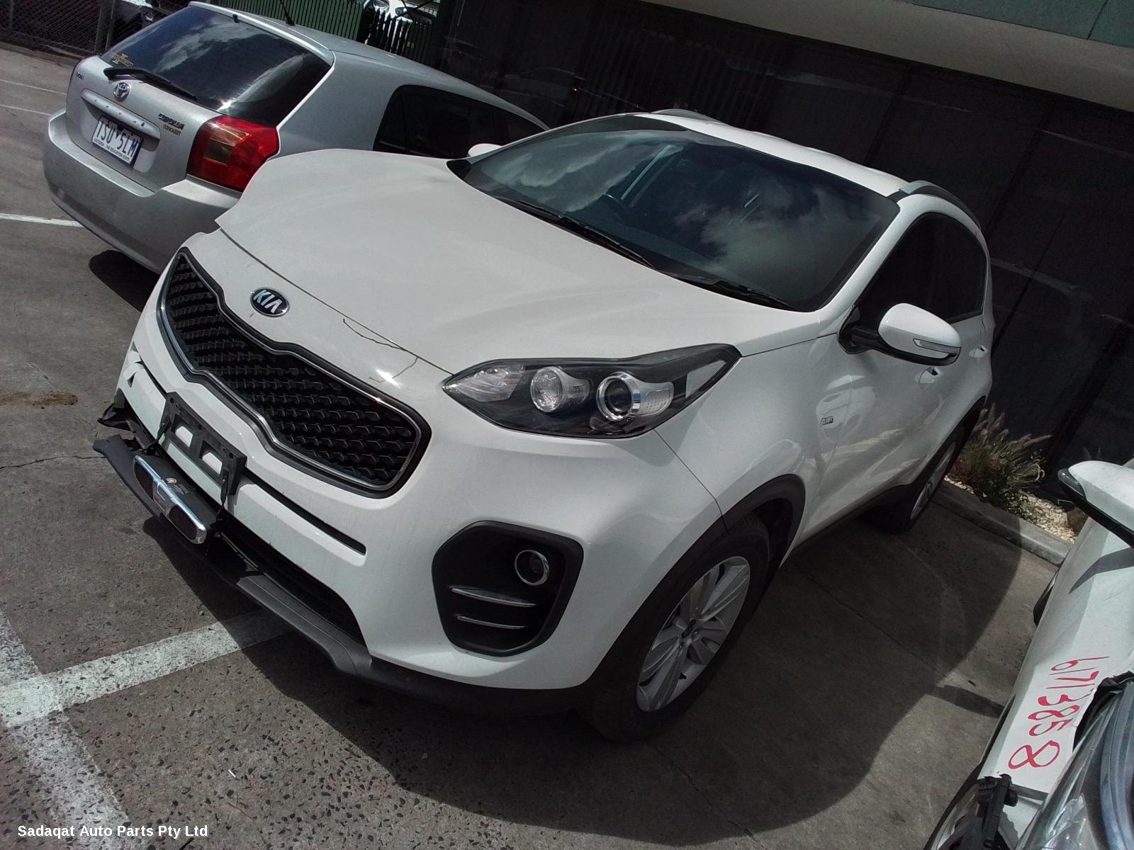 Kia Sportage Bonnet Lock/support