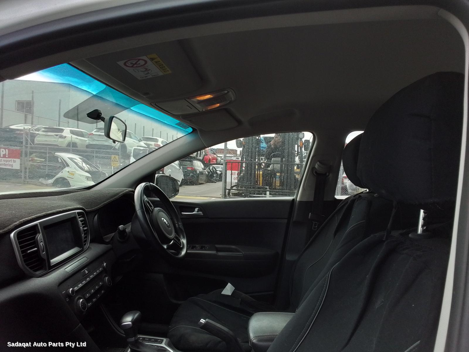 Kia Sportage Bonnet Lock/support