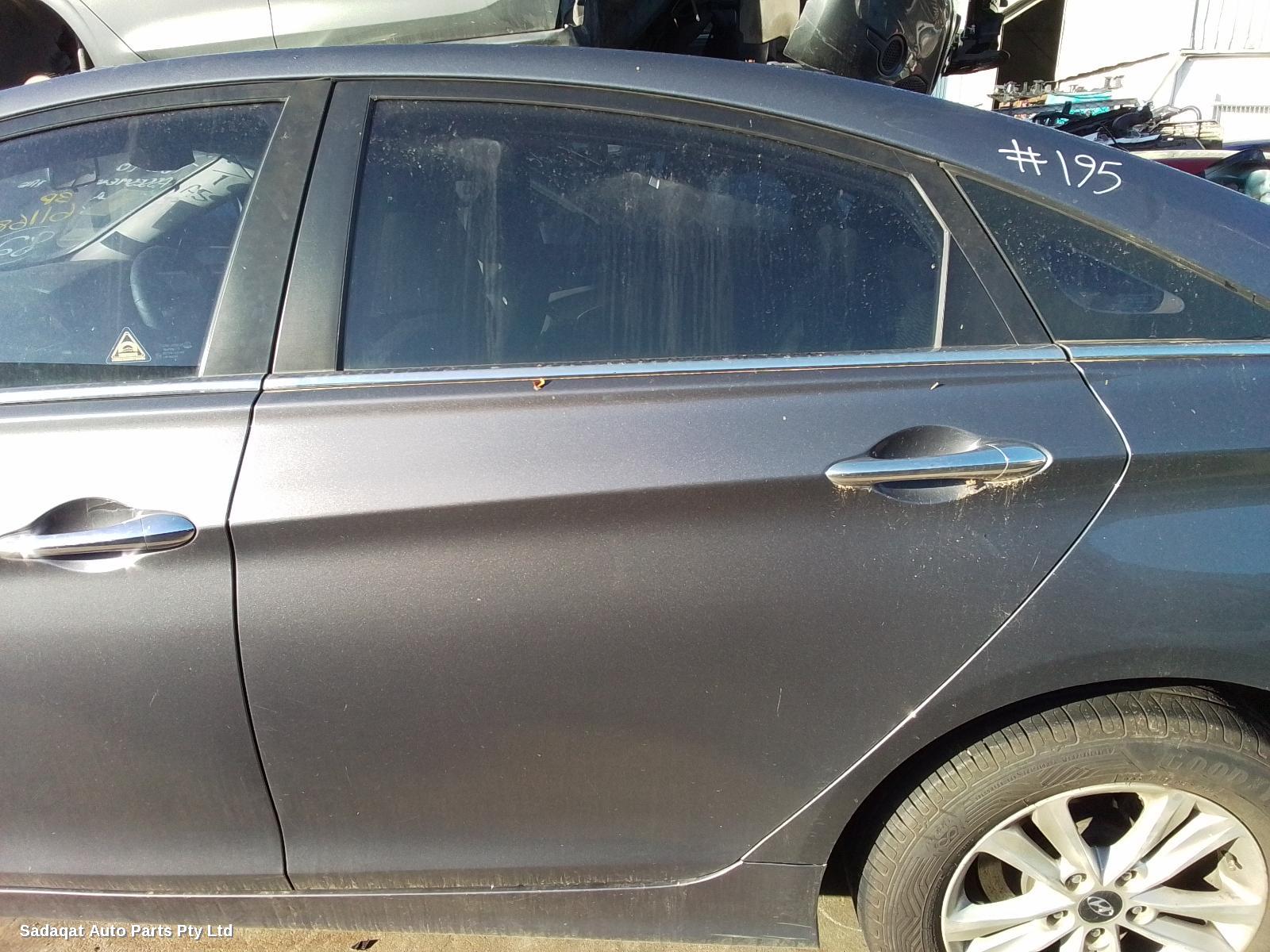 Hyundai I45 Left Guard