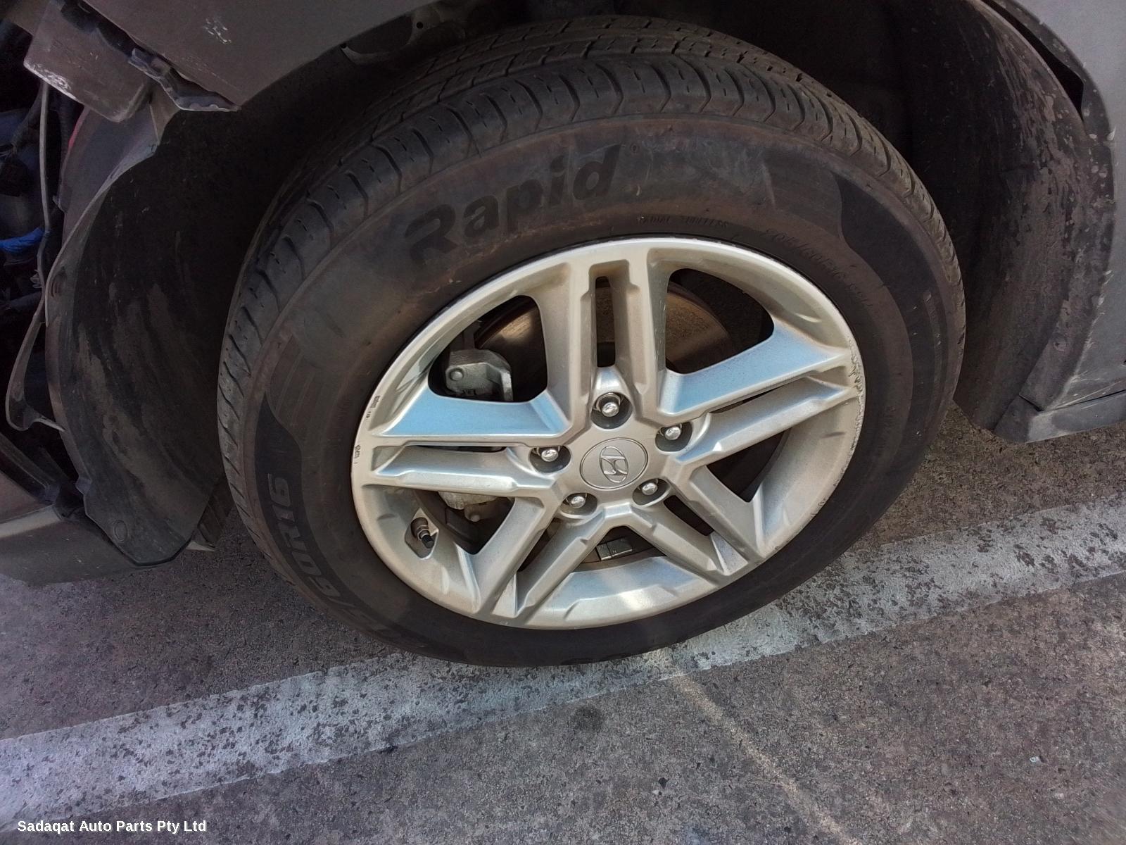 Hyundai Kona Right Guard Liner