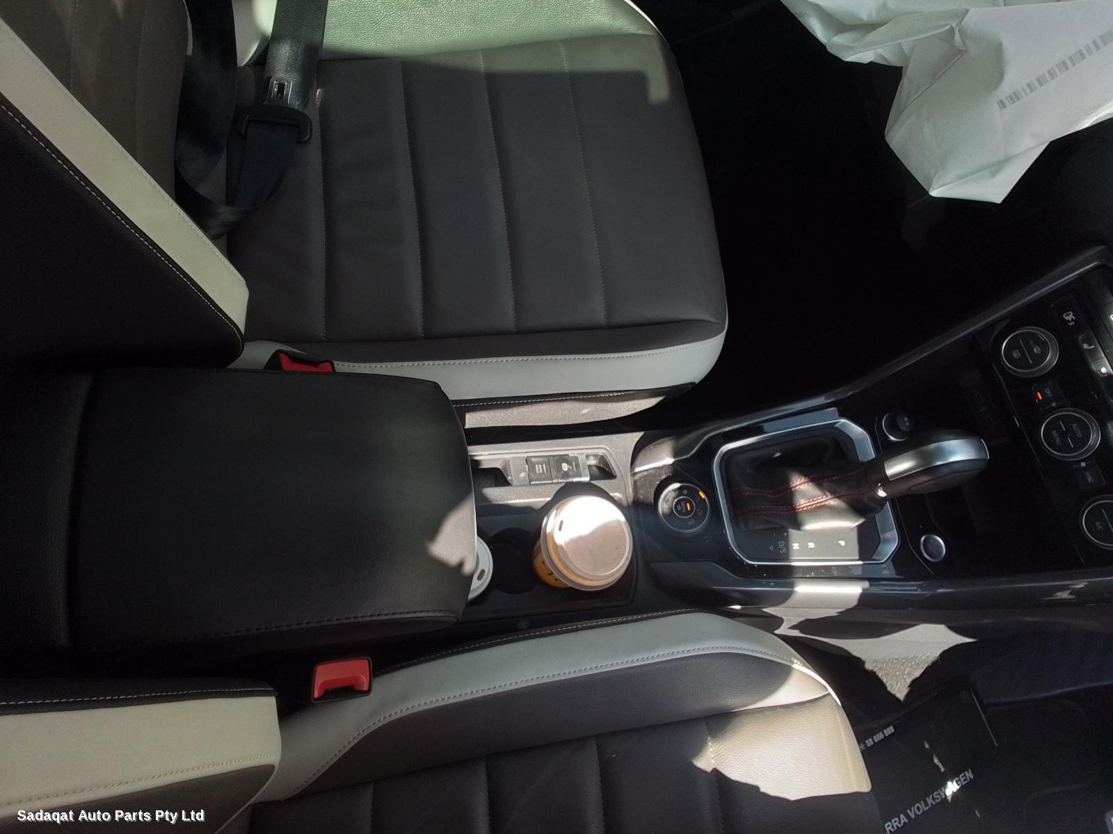 Volkswagen T-roc Antenna