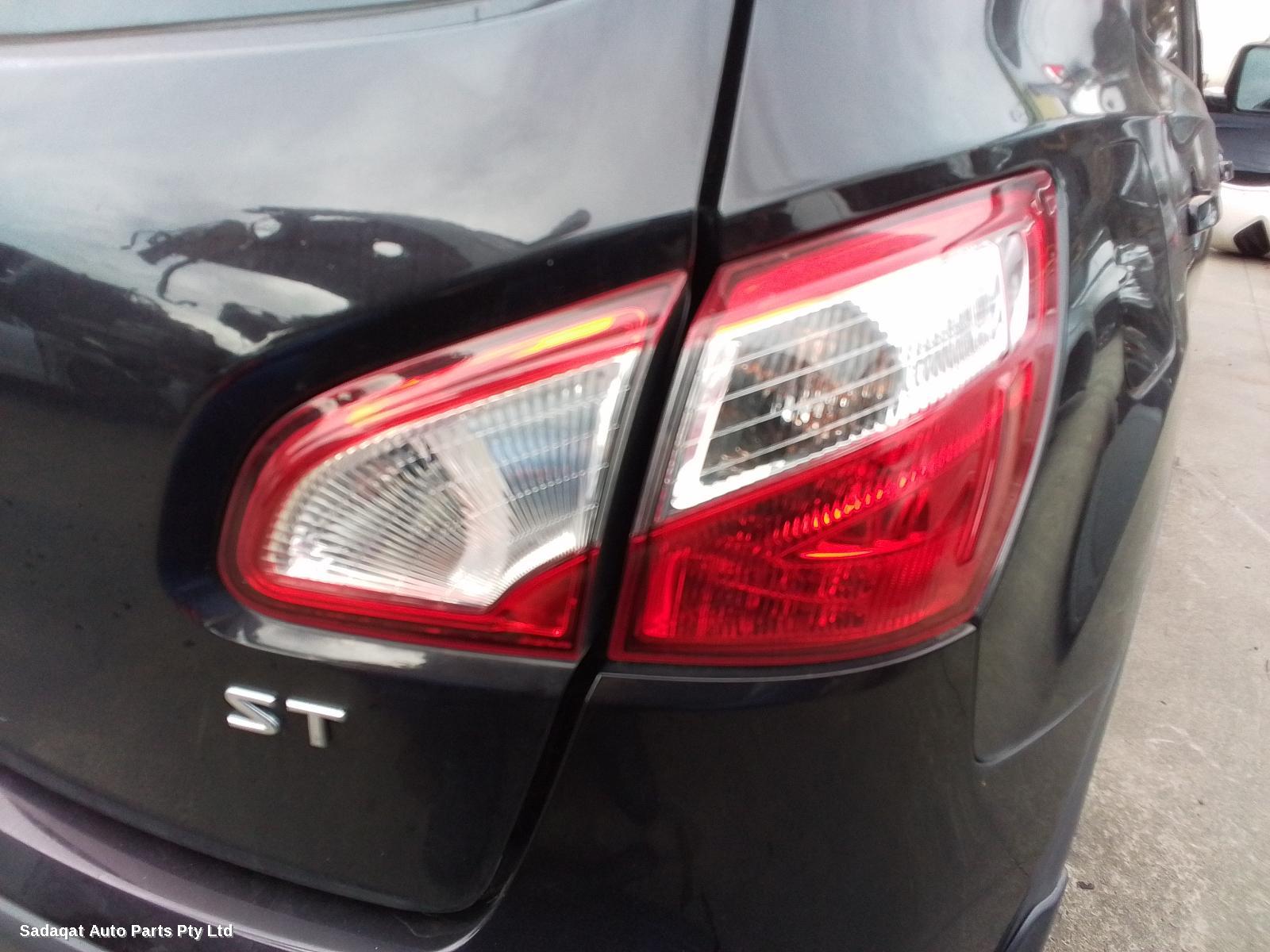 Nissan Dualis Right Front Door