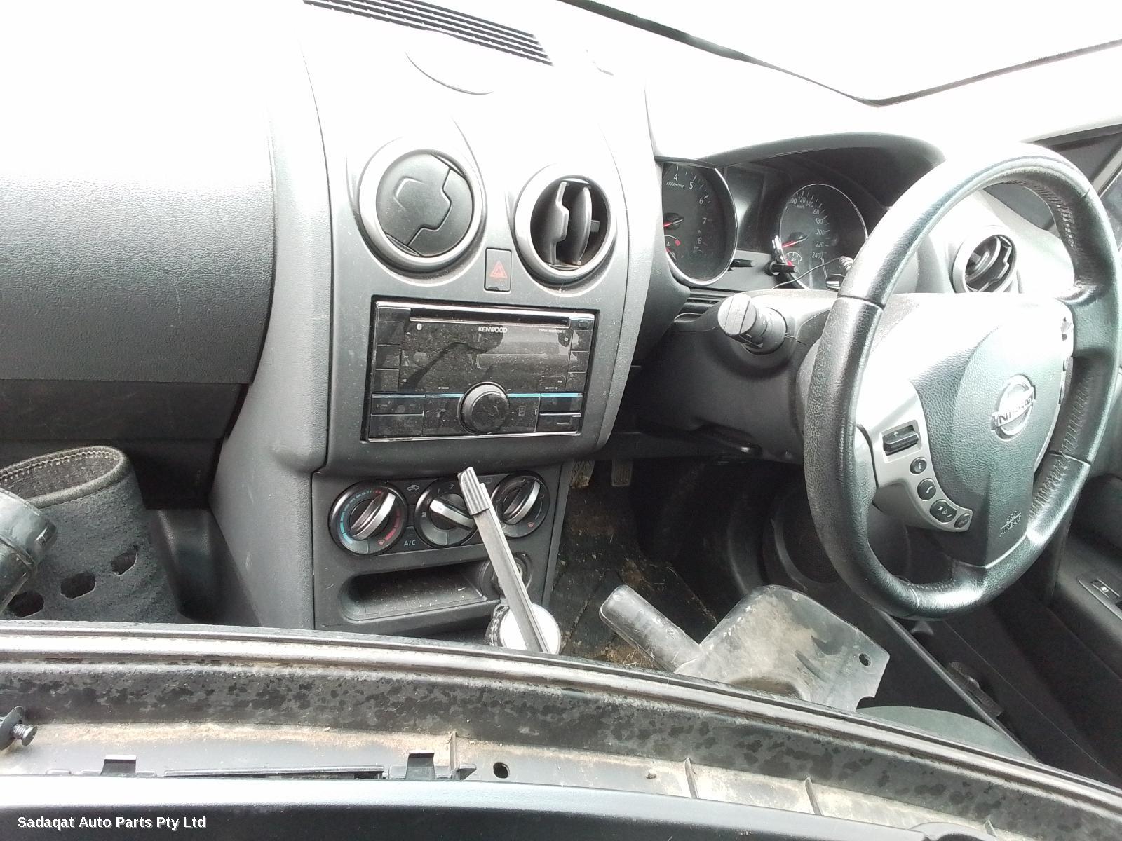 Nissan Dualis Right Front Door