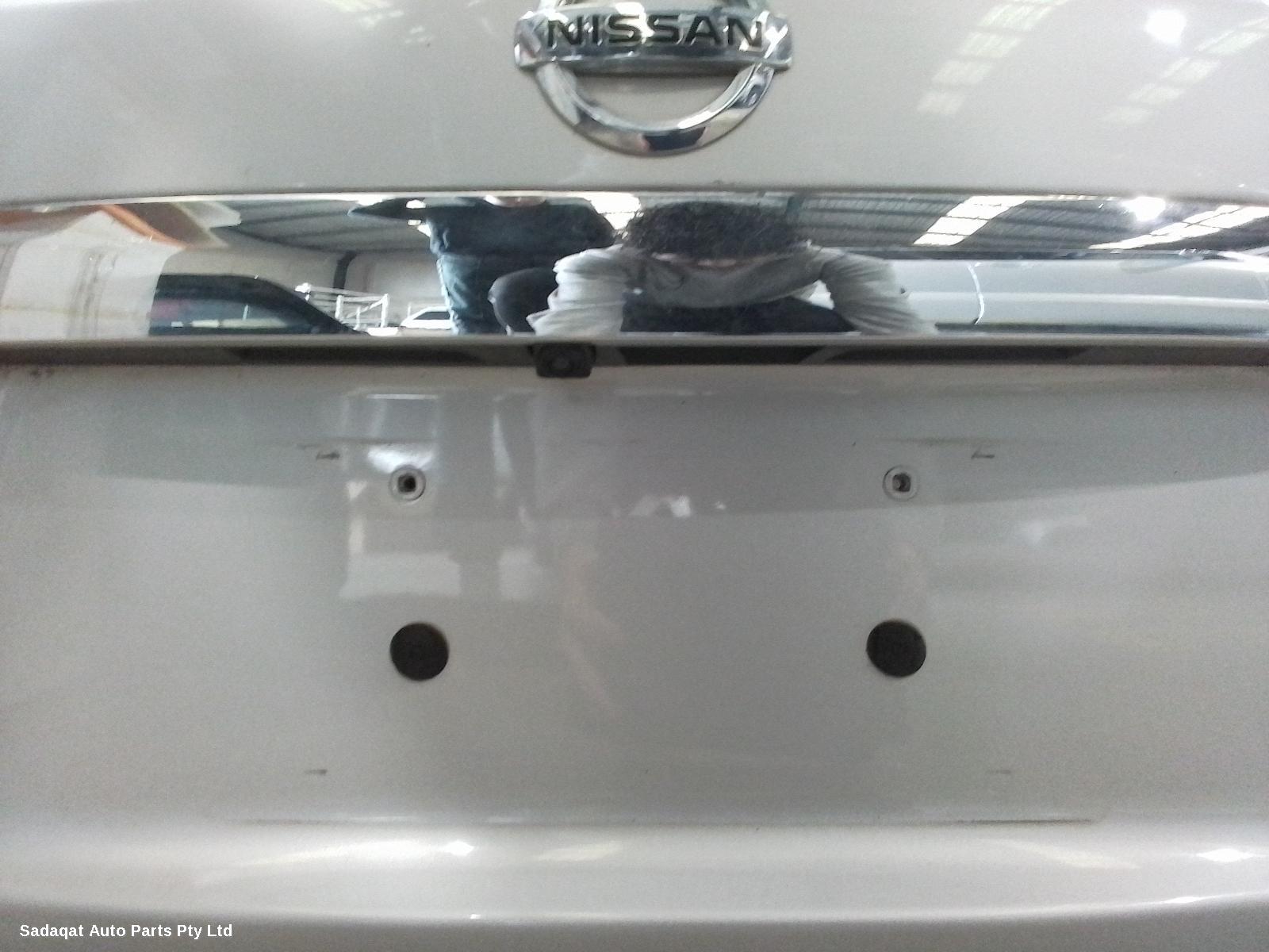 Nissan Pathfinder Bootlid/tailgate