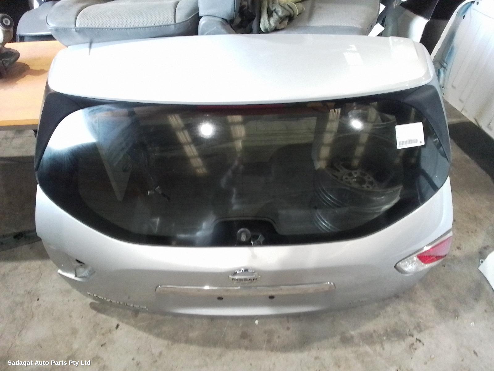 Nissan Pathfinder Bootlid/tailgate
