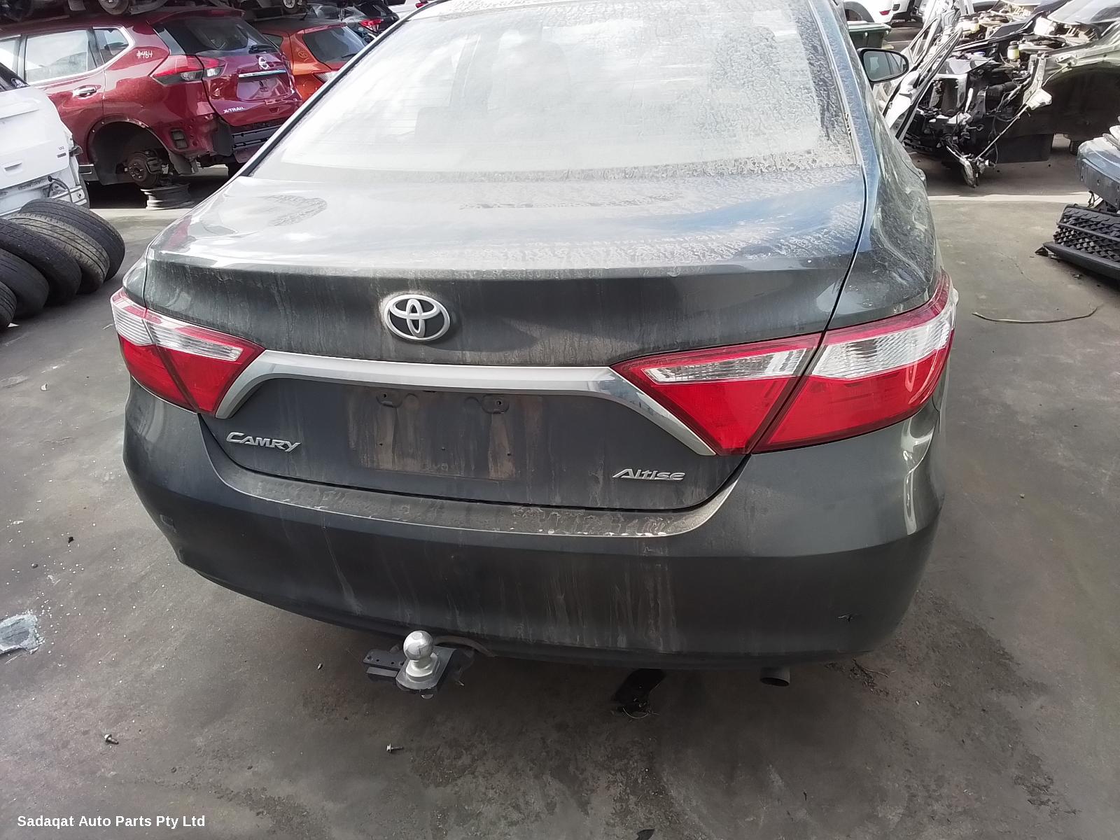 Toyota Camry Left Door Mirror