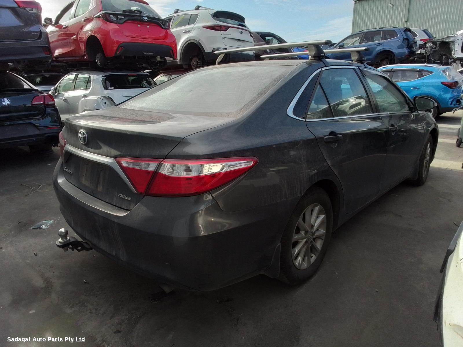 Toyota Camry Left Door Mirror