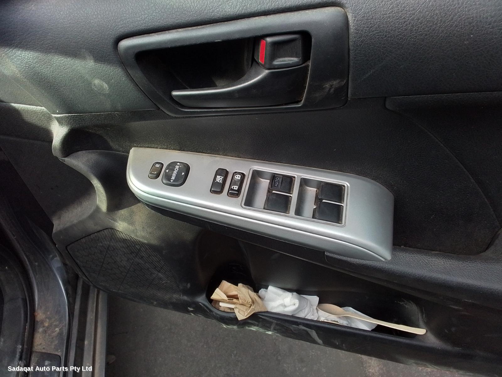 Toyota Camry Left Door Mirror