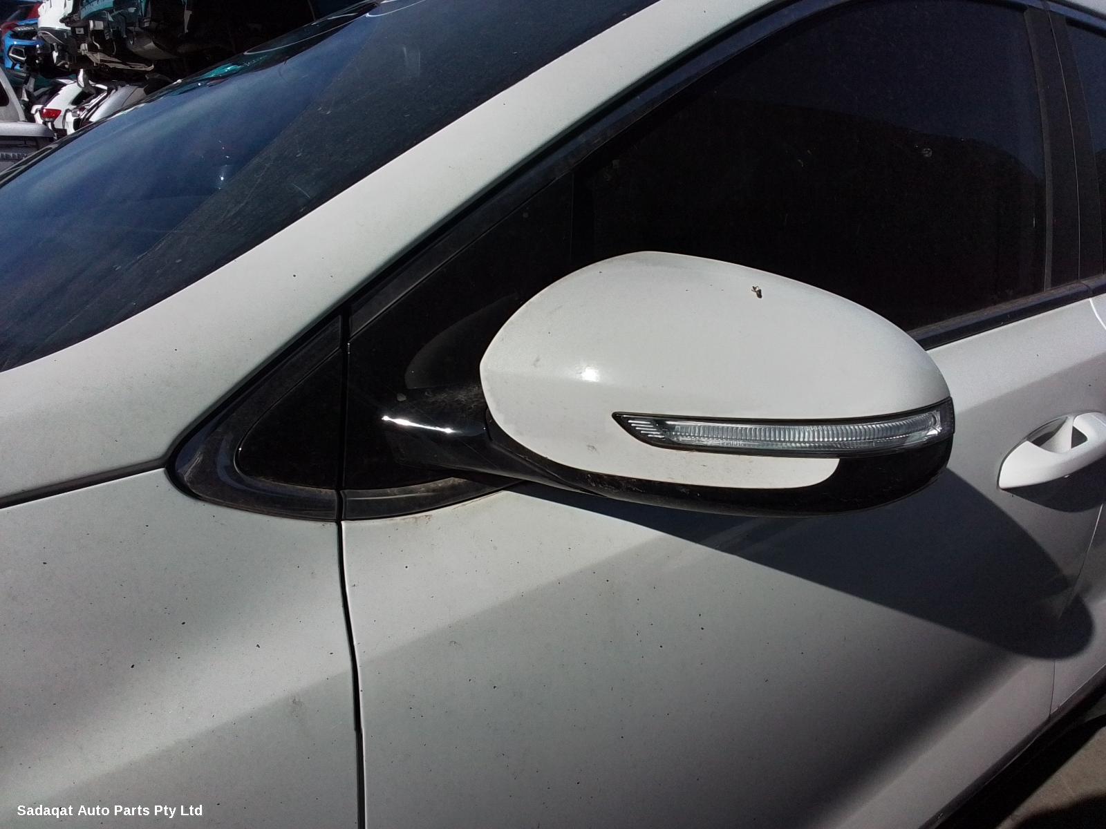 Kia Sportage Glove Box