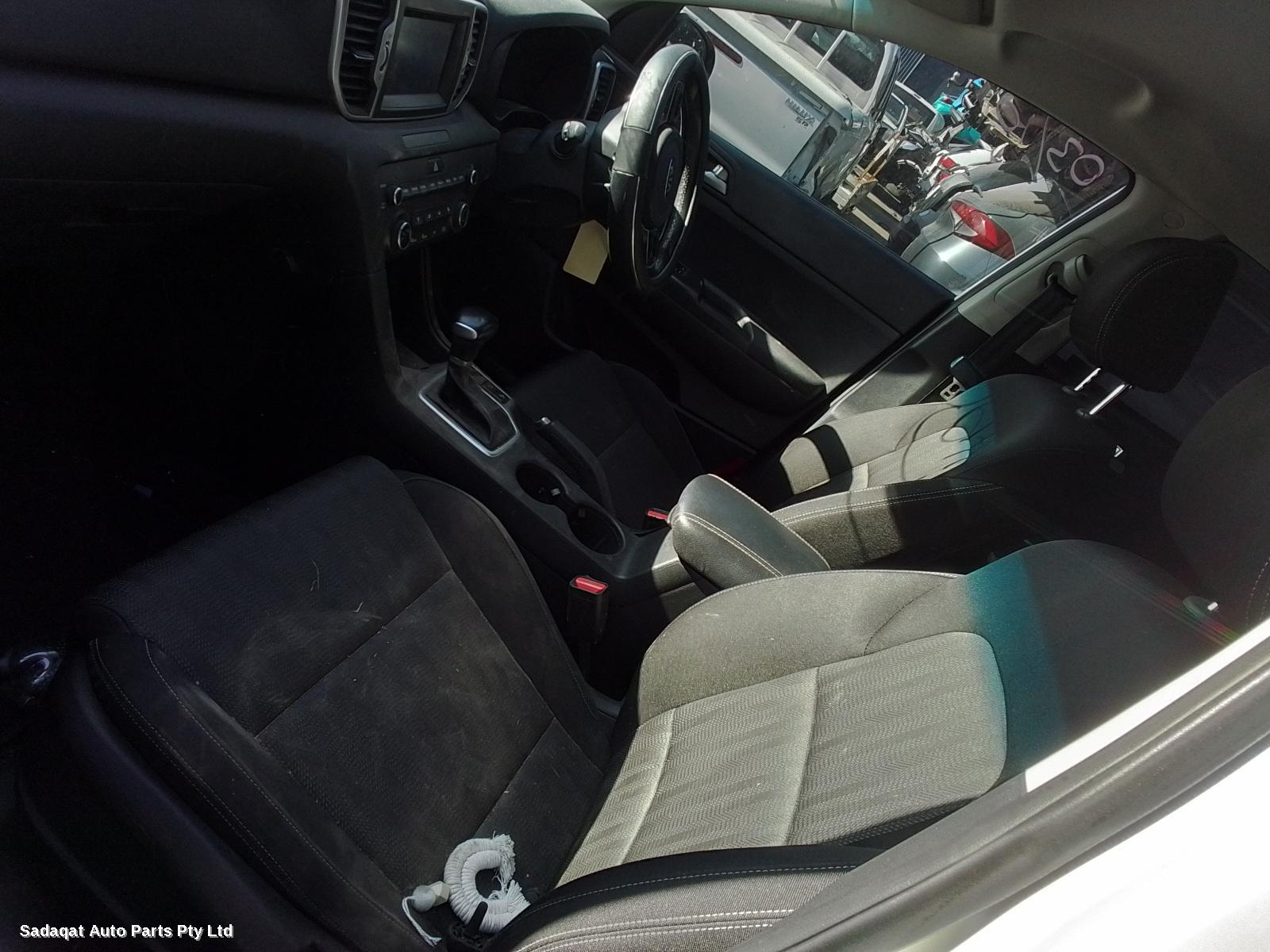 Kia Sportage Glove Box