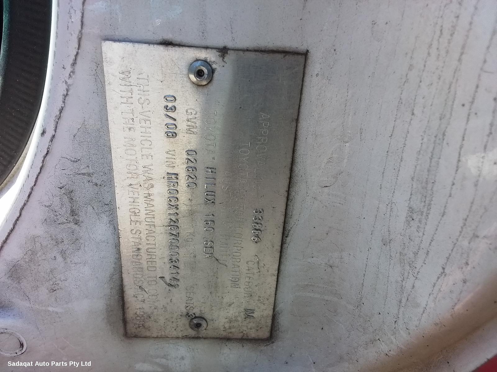 Toyota Hilux Right Front Door Window