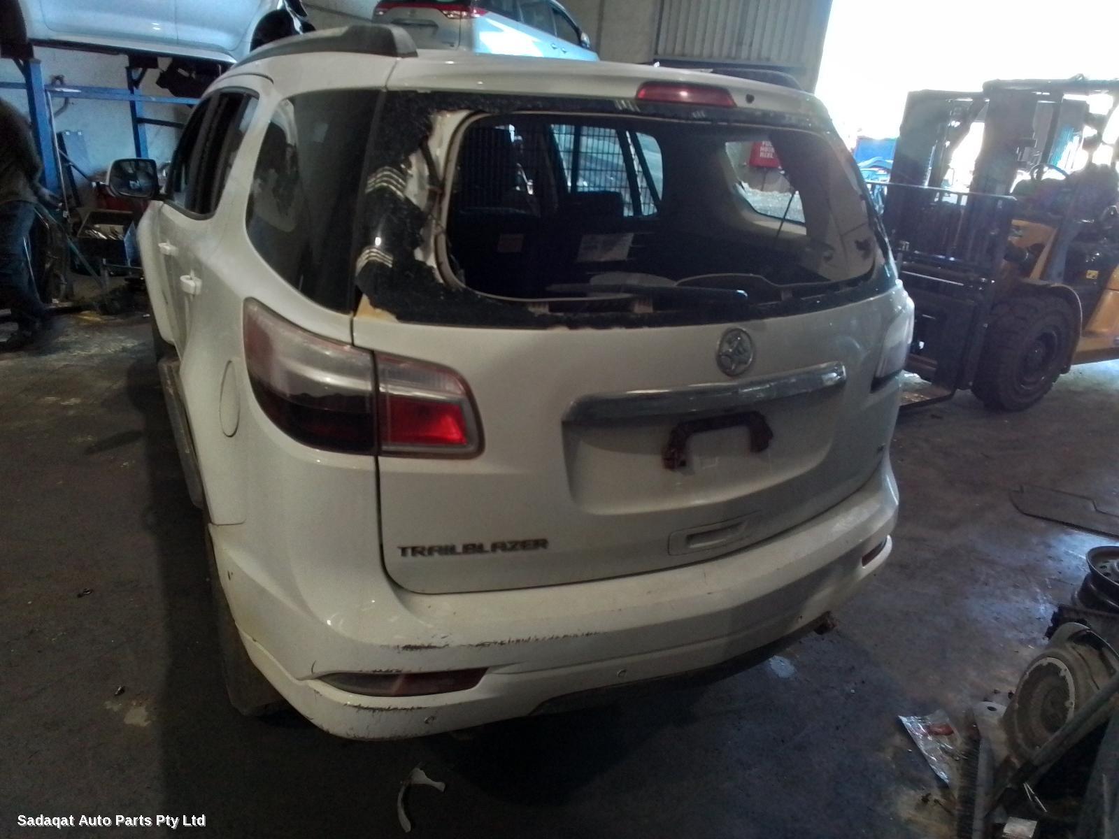 Holden Trailblazer Right Door Mirror