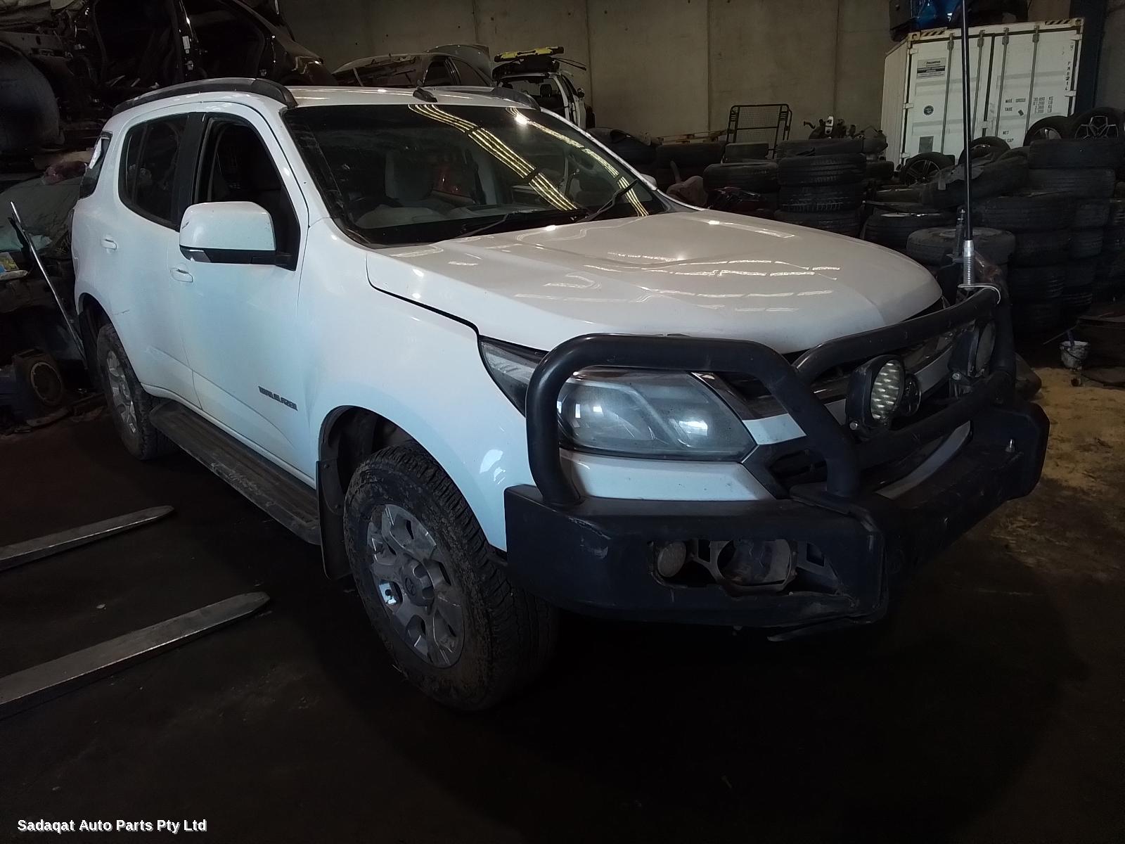 Holden Trailblazer Right Door Mirror