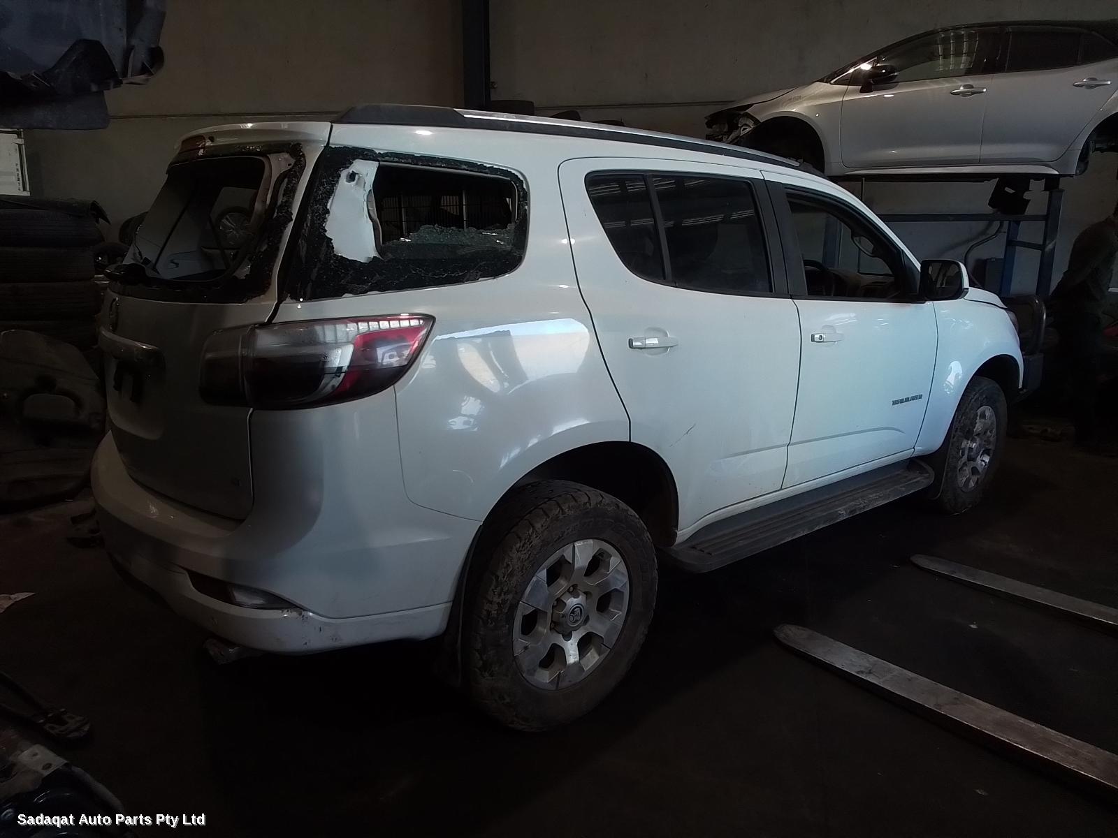 Holden Trailblazer Right Door Mirror