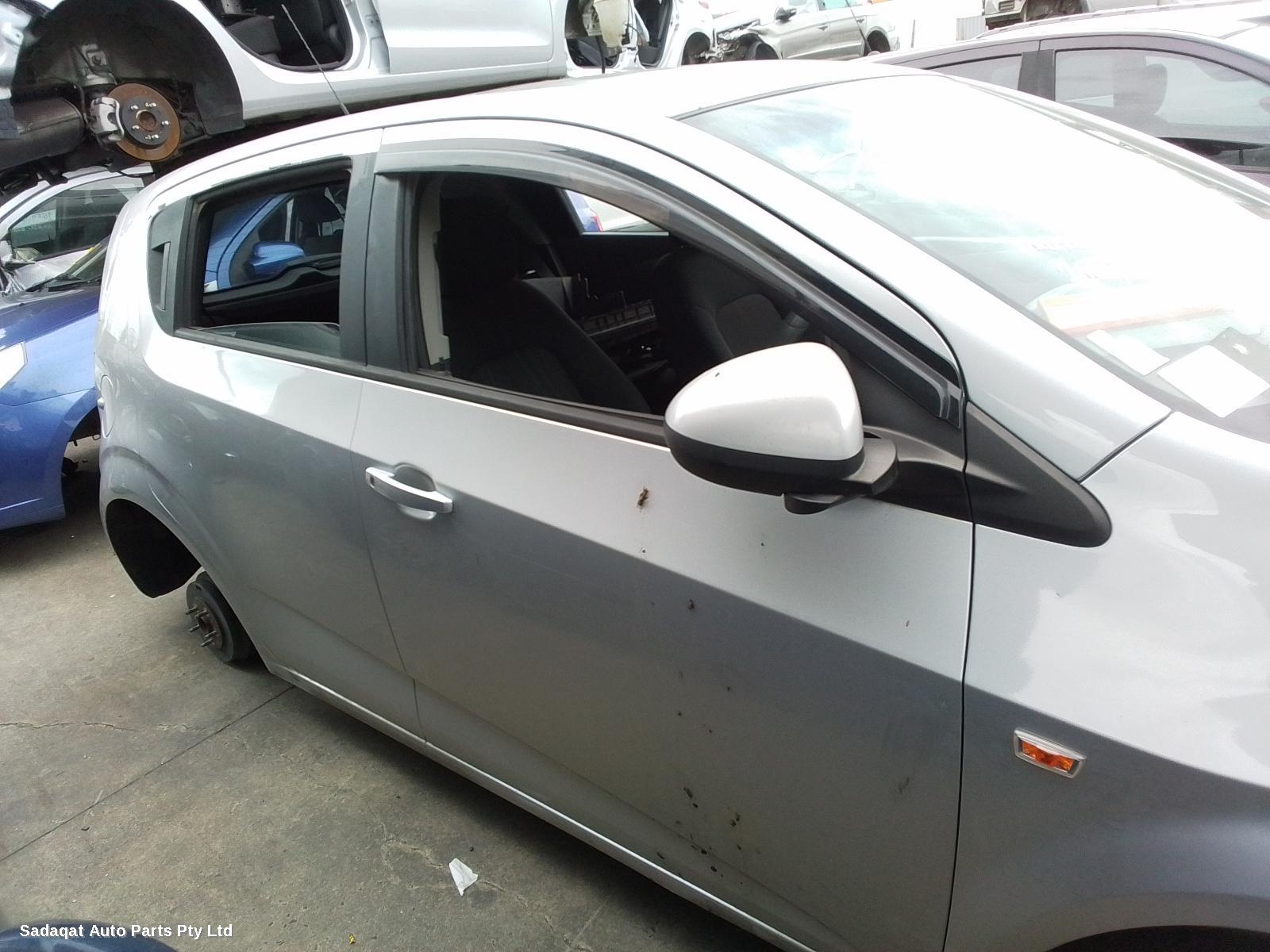 Holden Barina Bonnet Hinge/strut