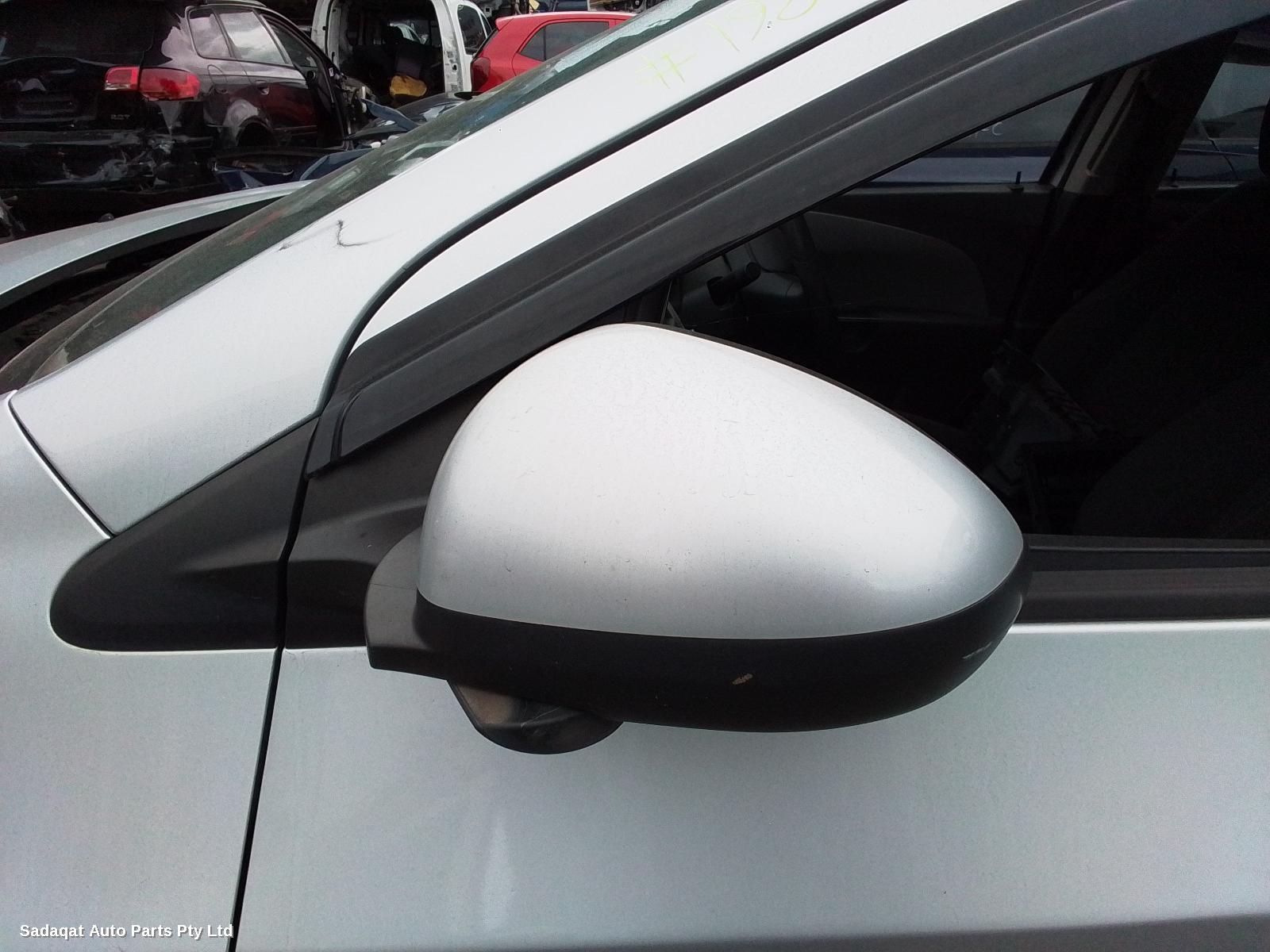 Holden Barina Bonnet Hinge/strut