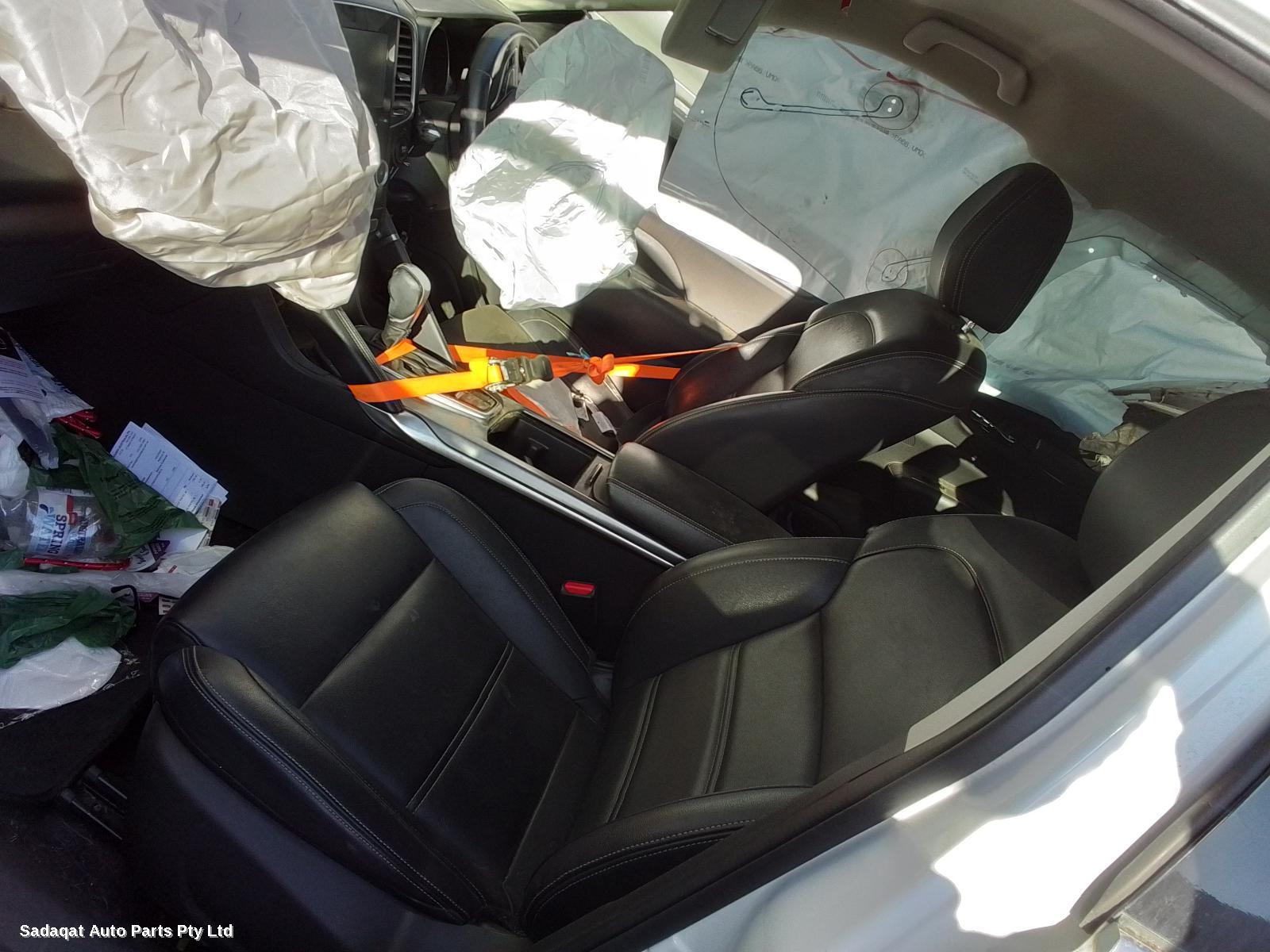 Renault Kaleos Left Door Mirror