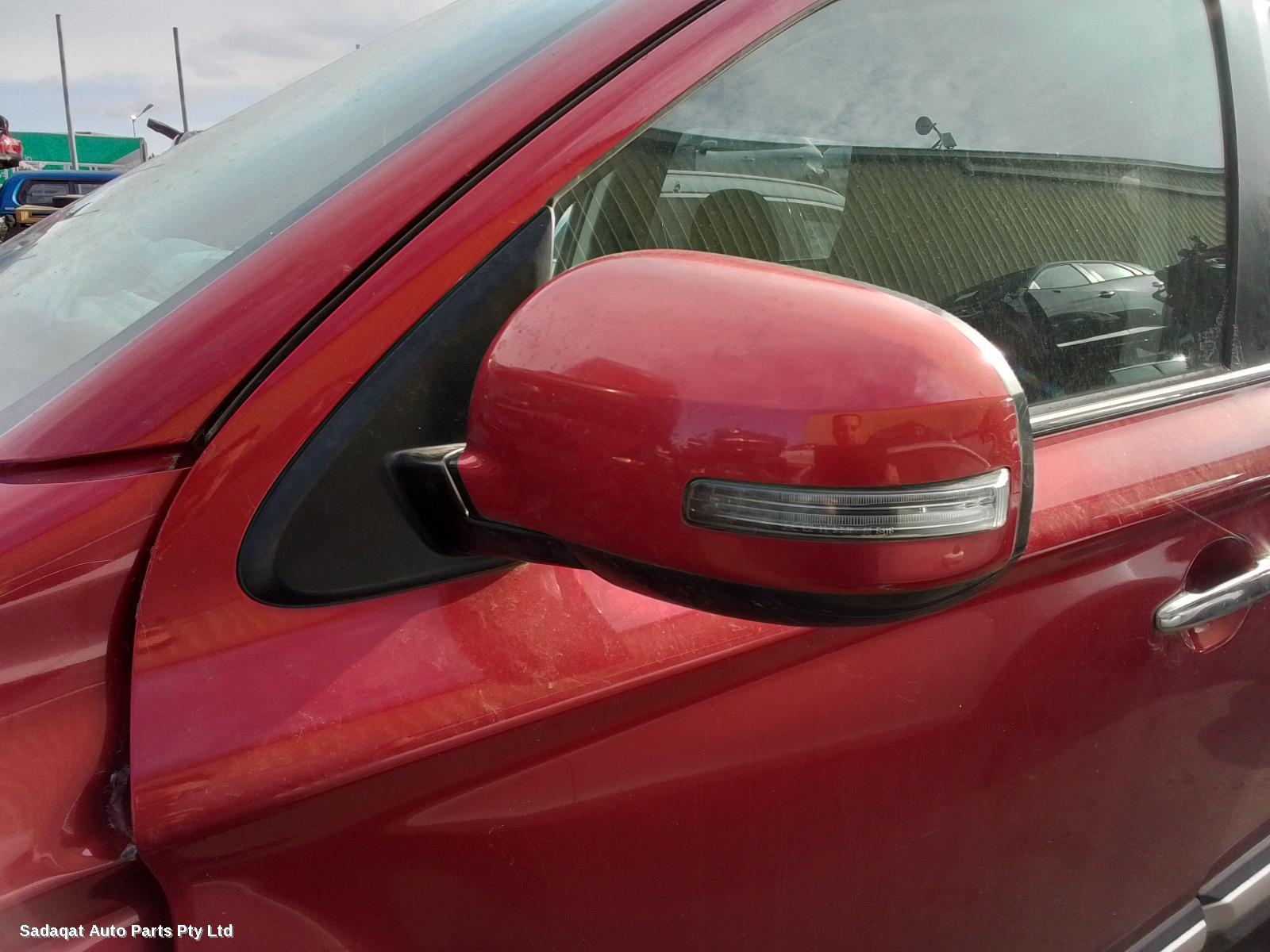 Mitsubishi Outlander Rear Garnish