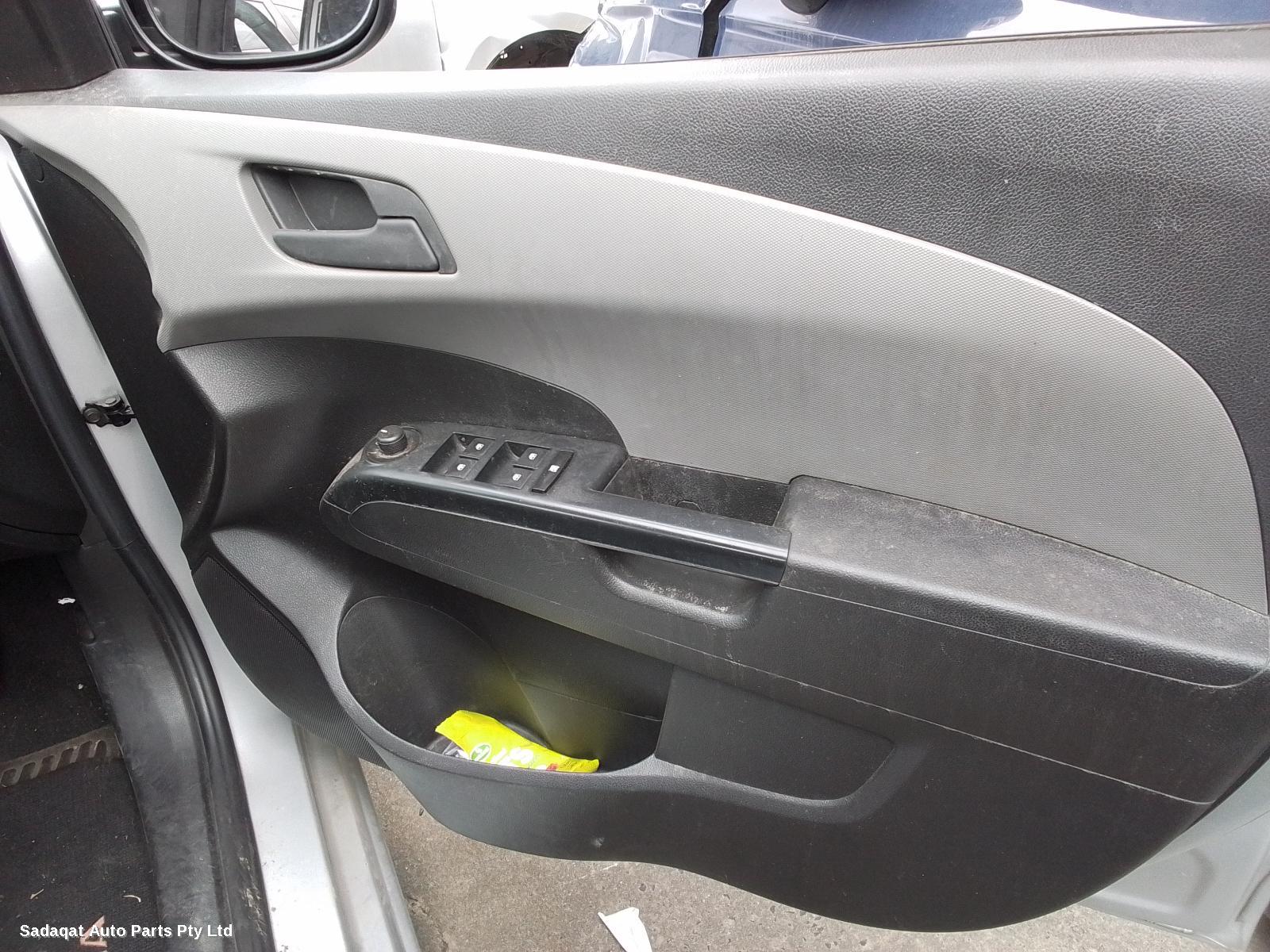 Holden Barina Bonnet Hinge/strut