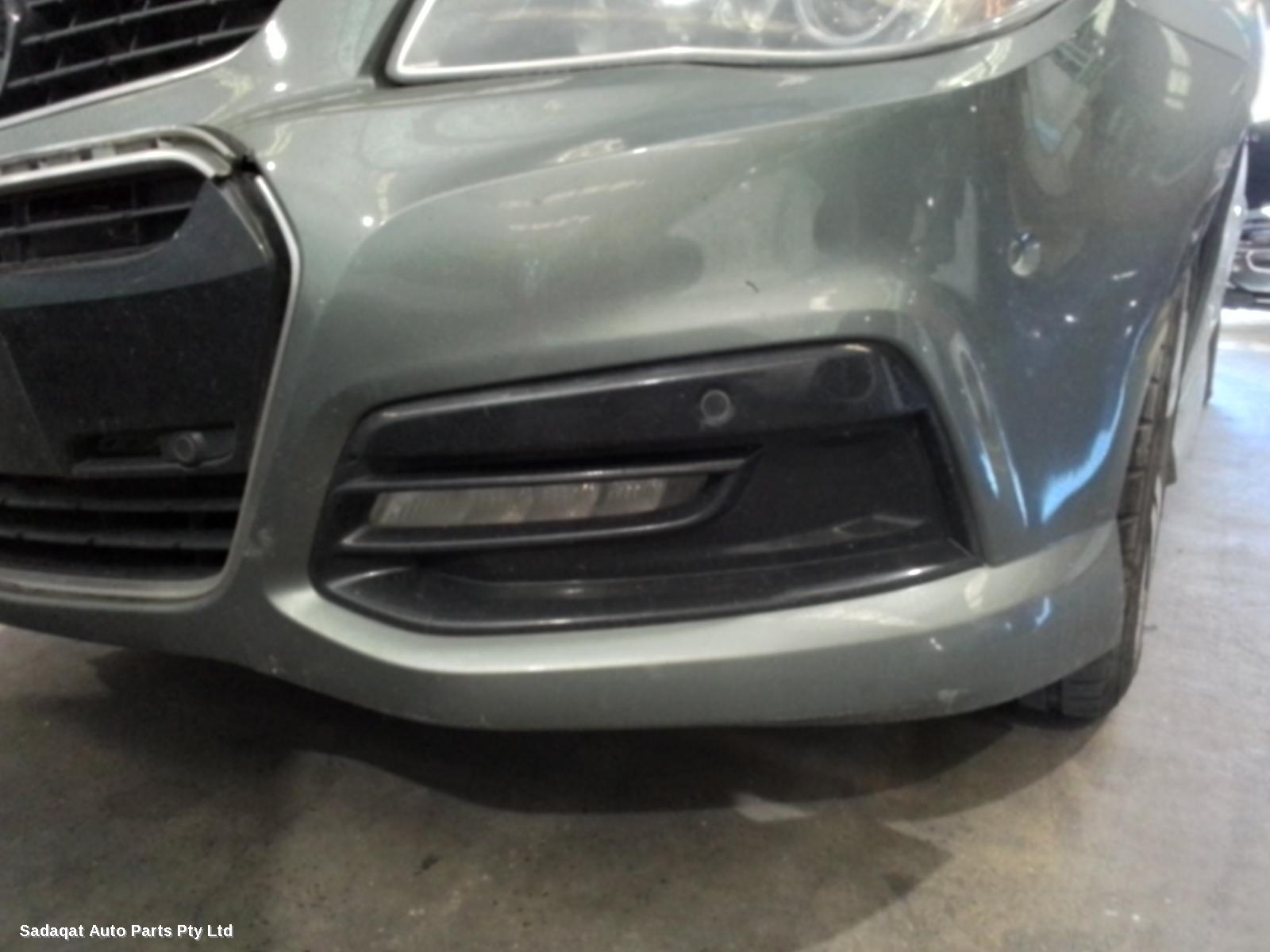 Holden Commodore Right Front Hub Assembly