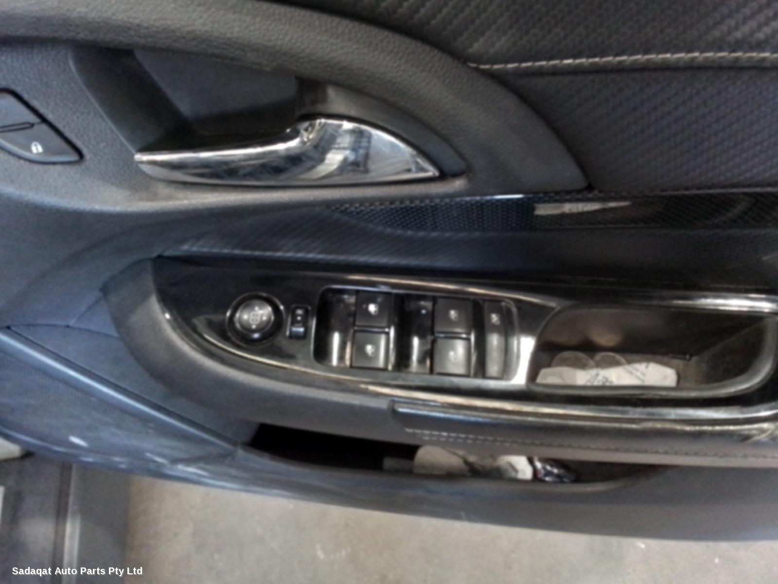 Holden Commodore Right Front Hub Assembly