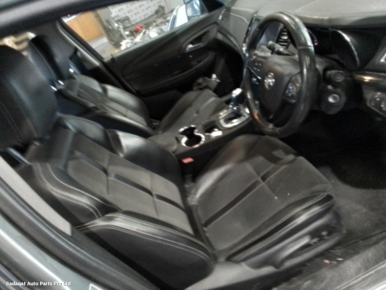 Holden Commodore Right Front Hub Assembly