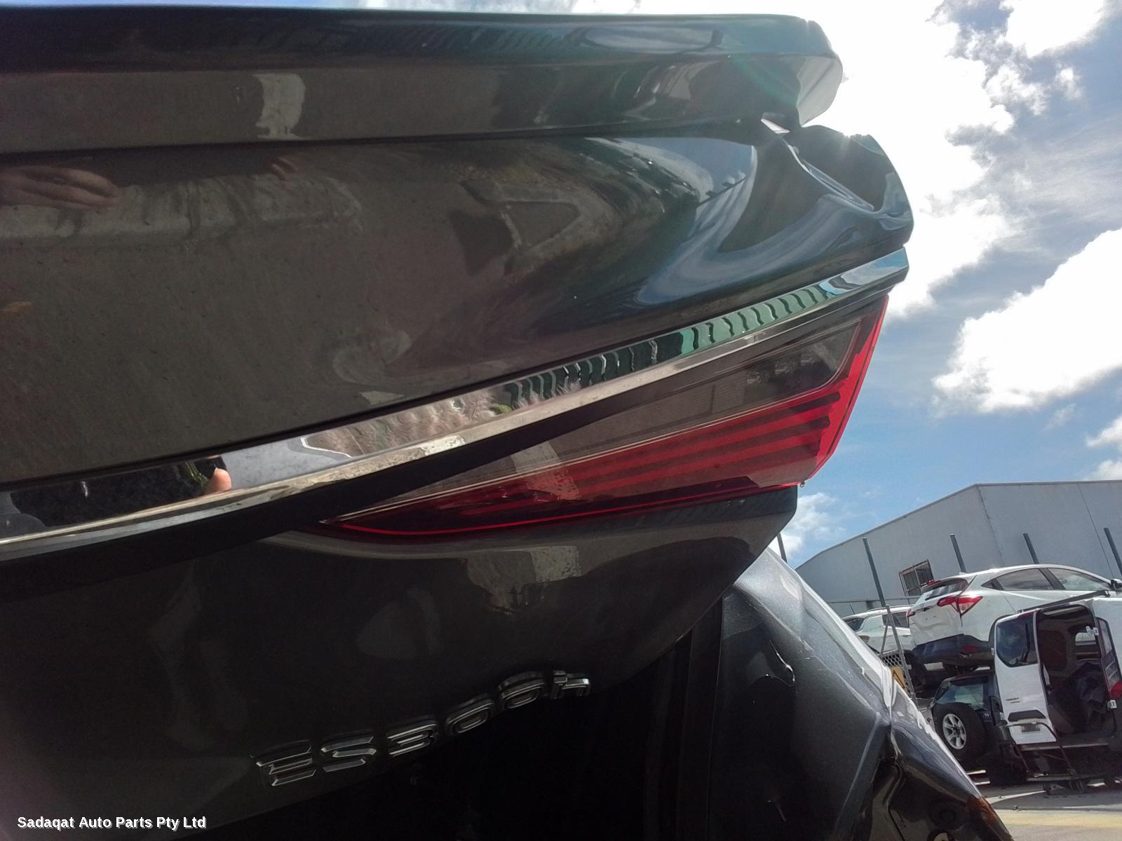 Lexus Es Series (13-) Left Door Mirror