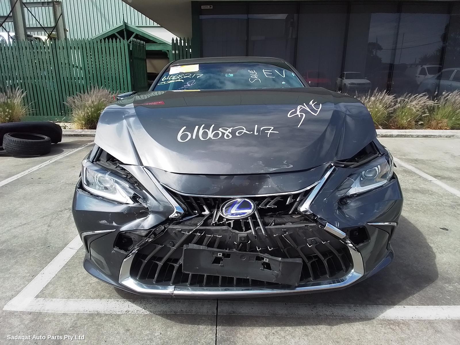 Lexus Es Series (13-) Left Door Mirror