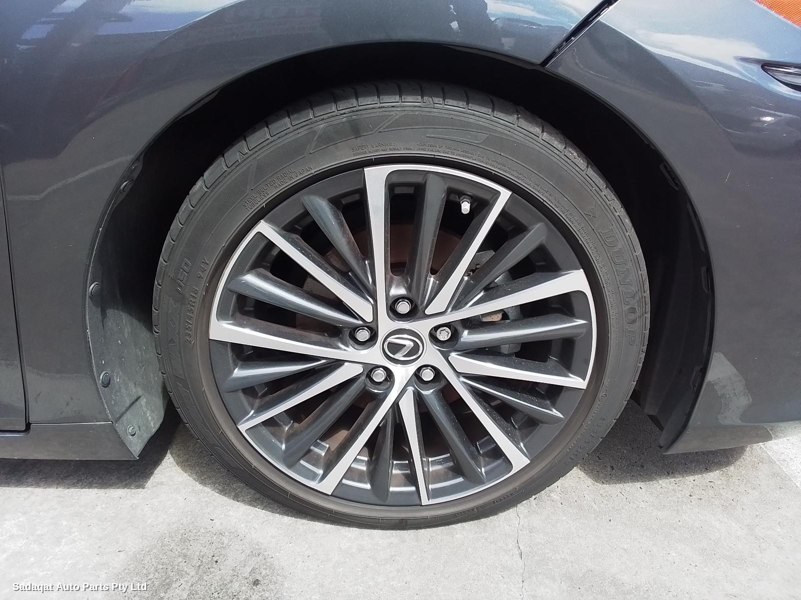 Lexus Es Series (13-) Left Door Mirror