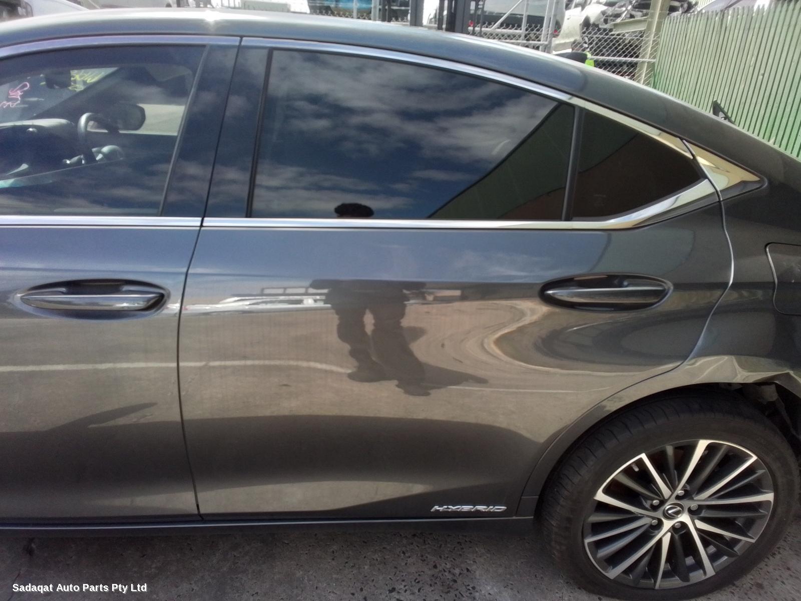 Lexus Es Series (13-) Left Door Mirror