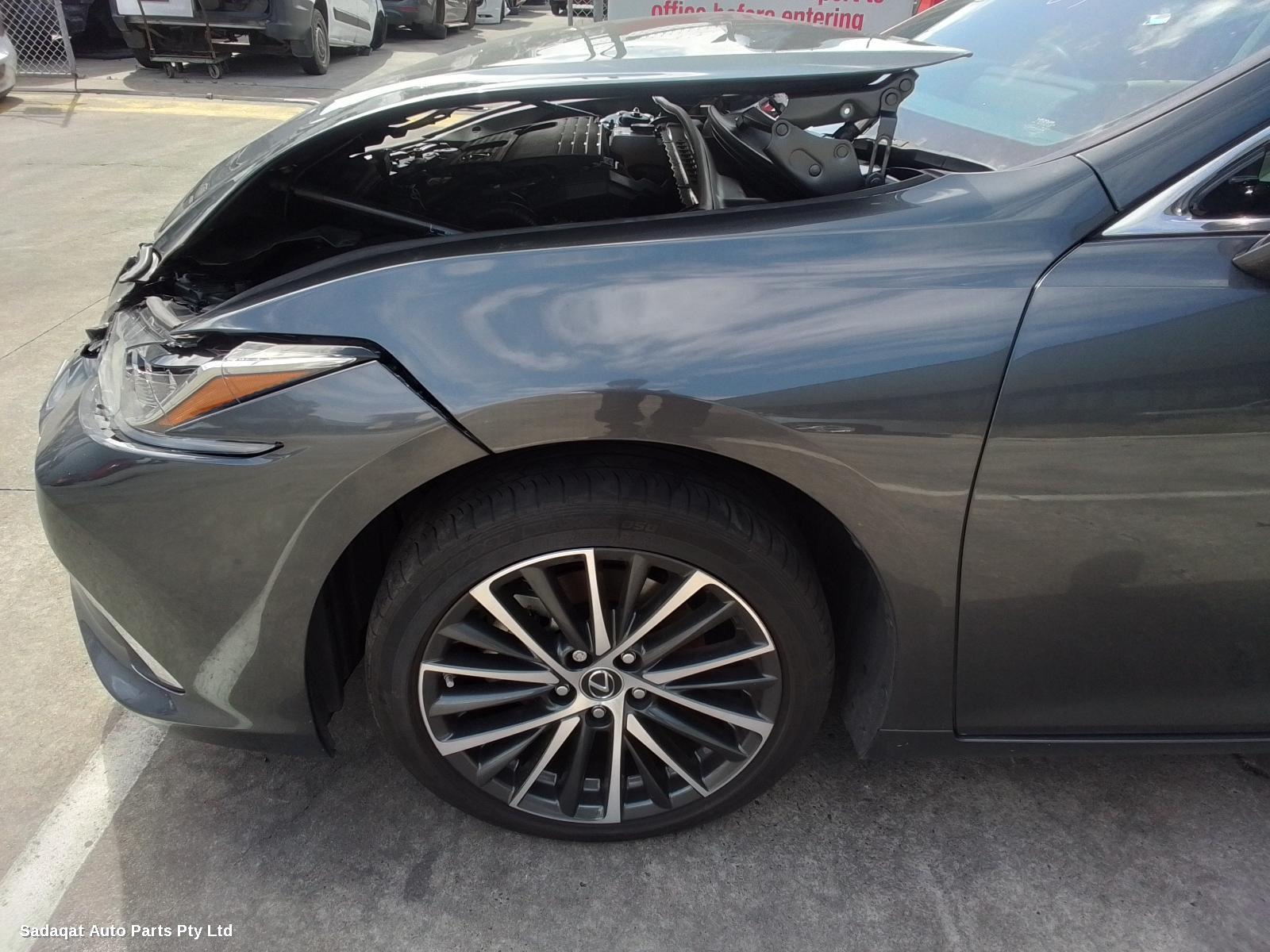 Lexus Es Series (13-) Left Door Mirror